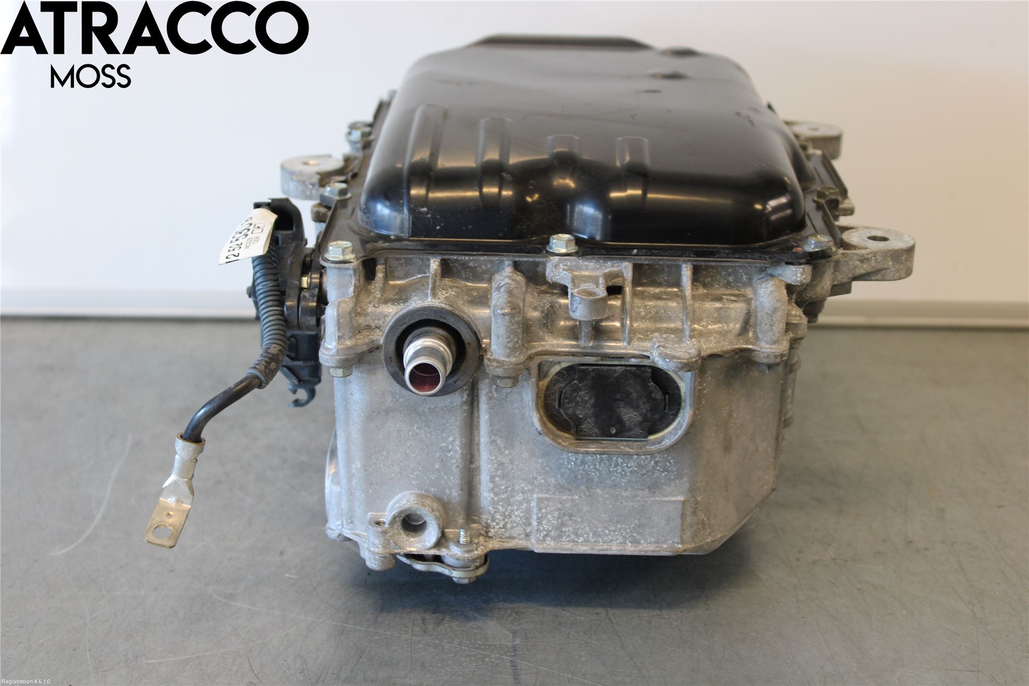 Toyota YARIS XP130 12-14 Hybridconverter