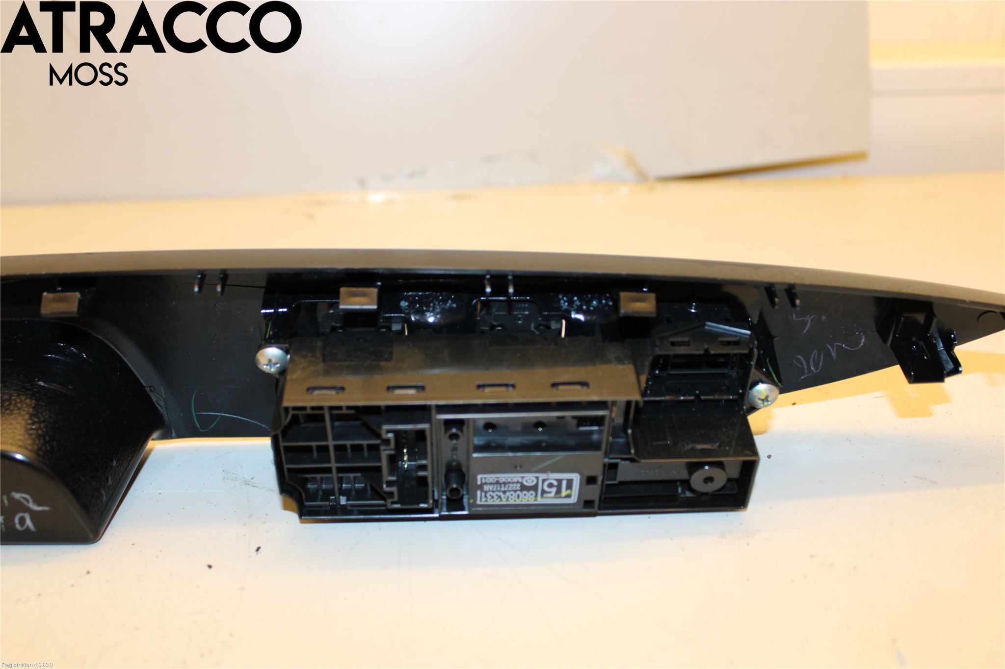 Mitsubishi SPACE STAR 13- Bryter Vindusheis