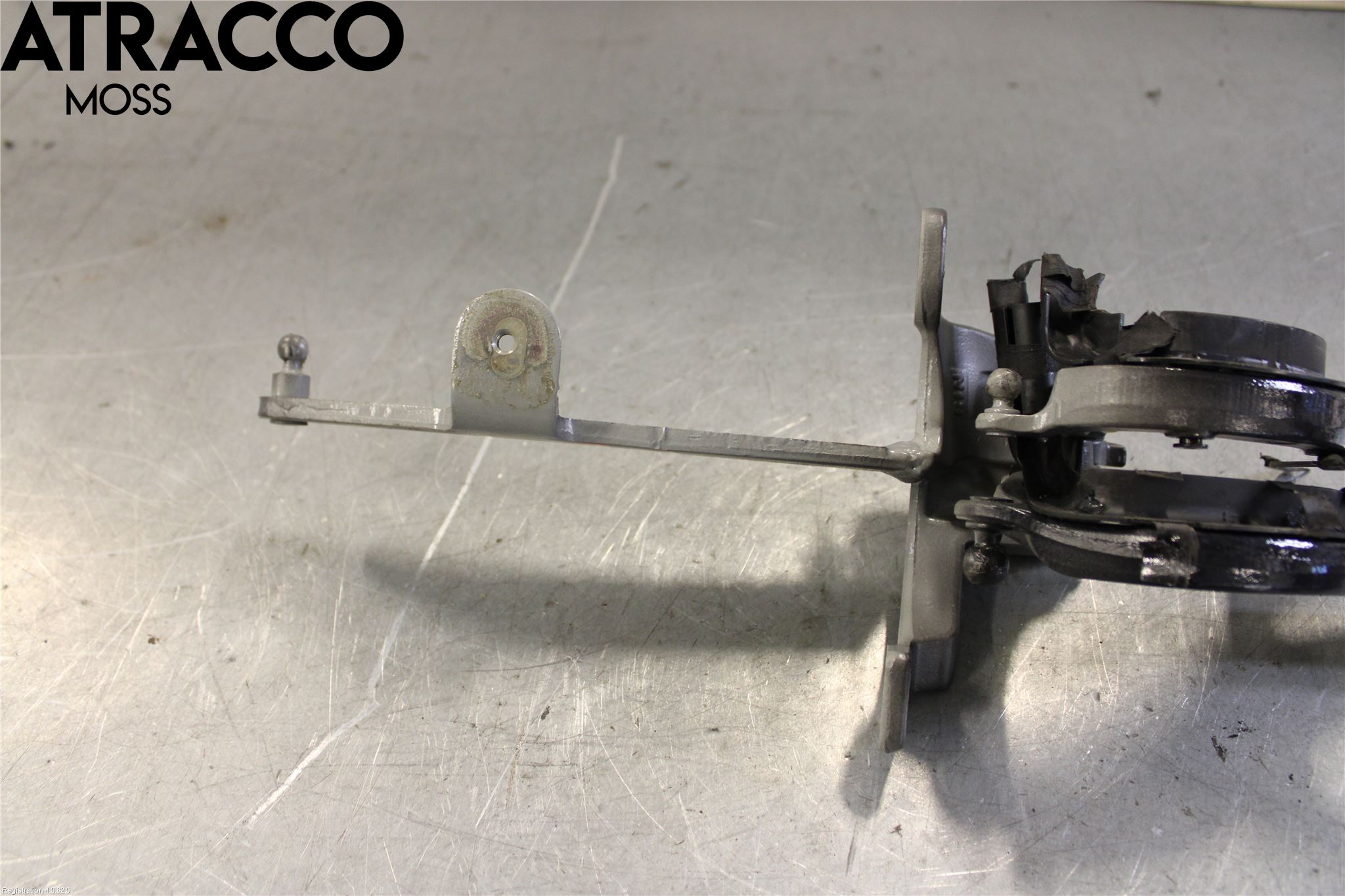 BMW 5 F10/F11/F18 09-17 Bakluke Hengsel Høyre