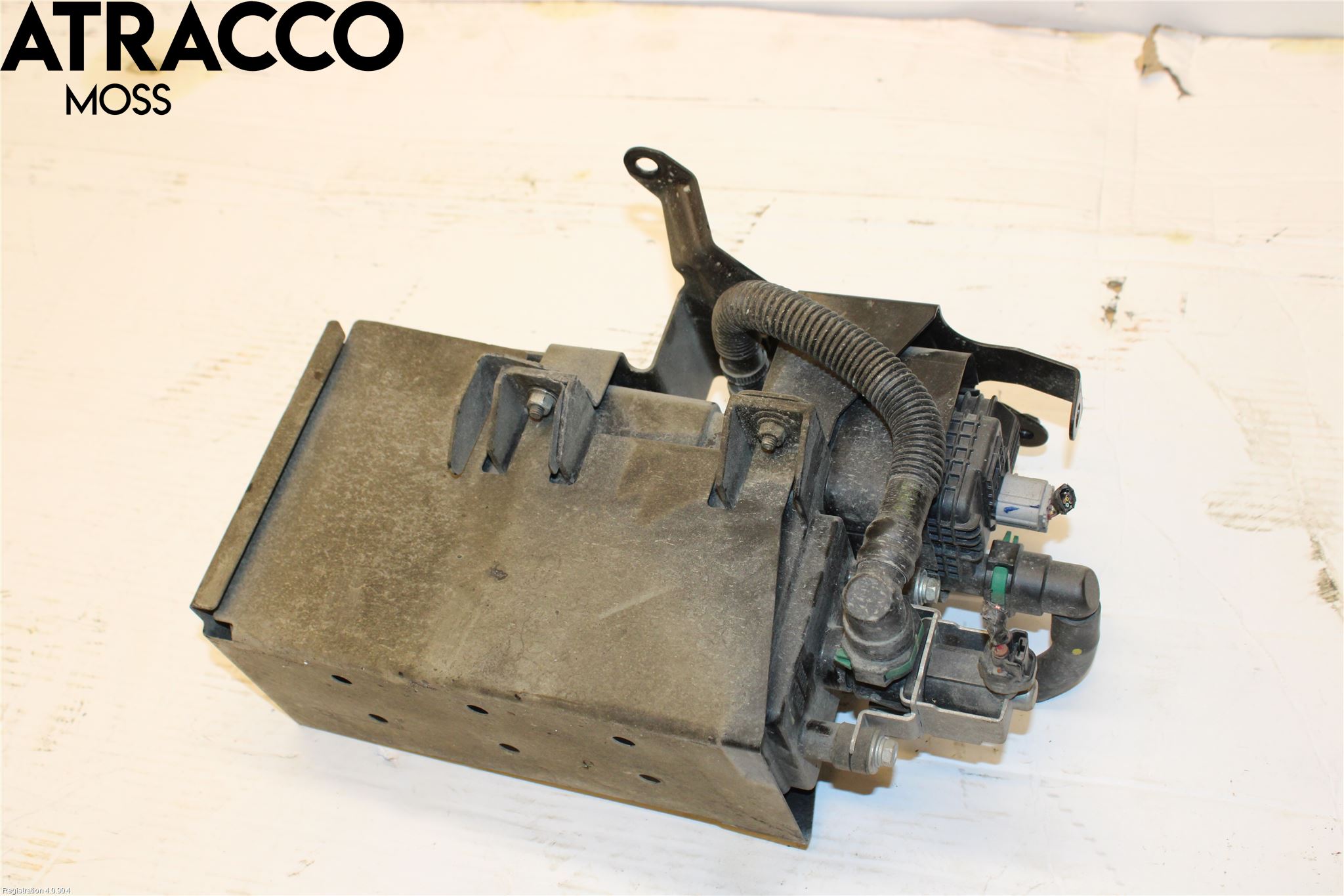 Mitsubishi ECLIPS CROSS Drivstoff Kolkanister