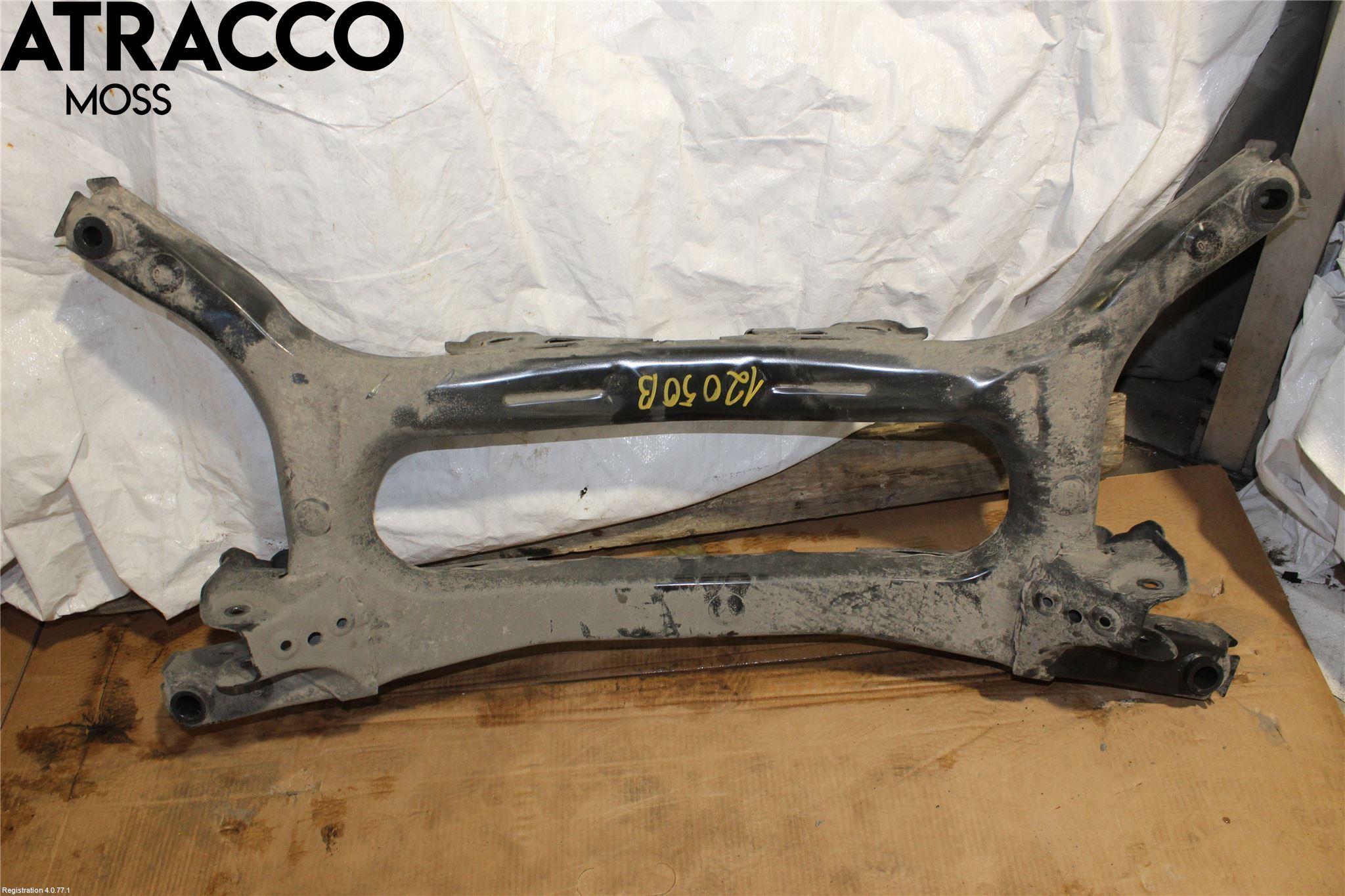 Toyota COROLLA 19- Bakaksel Feste Travers-Ramme