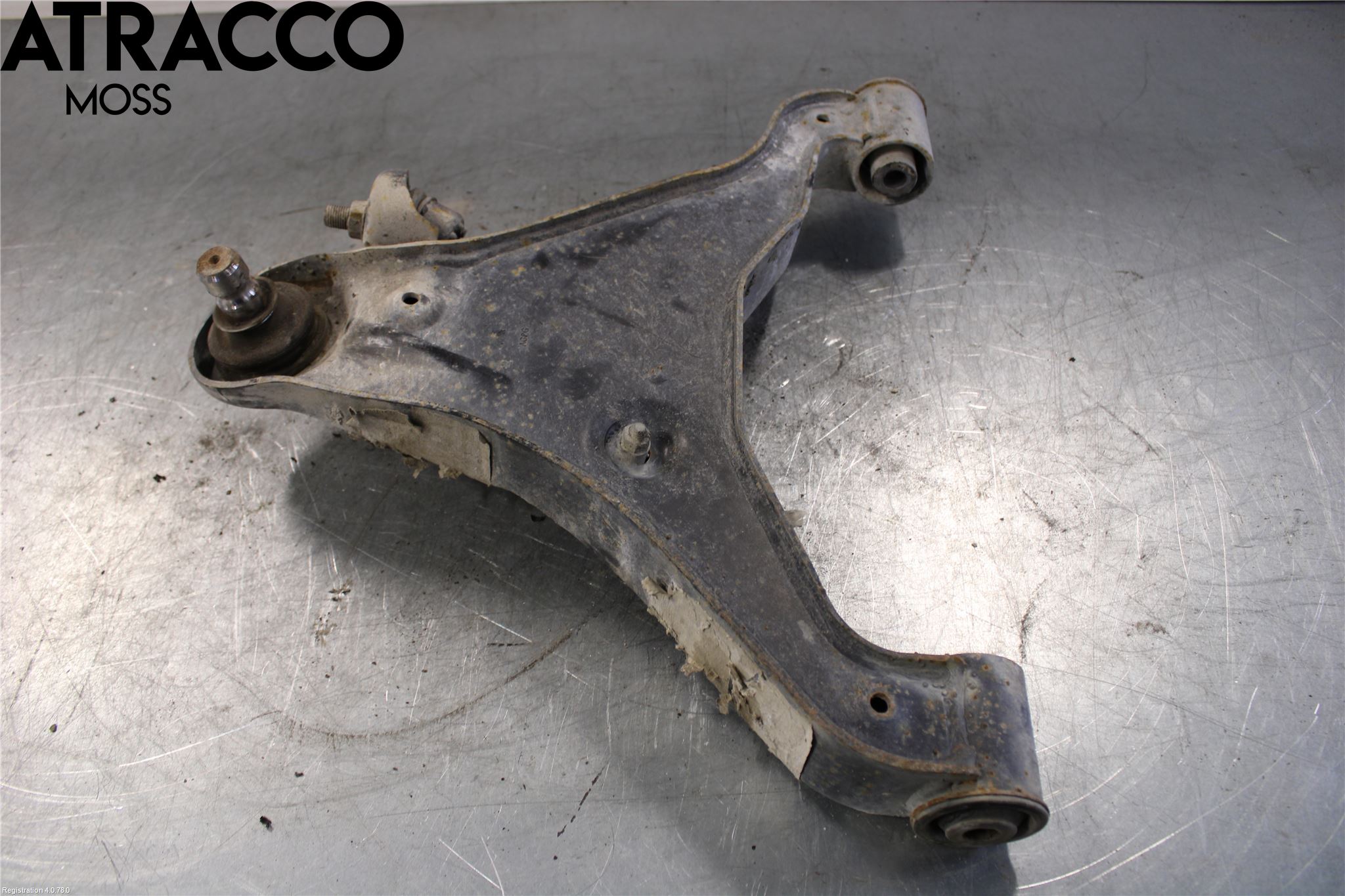 Nissan NAVARA 05-16 Bærearm Foran Høyre Nedre