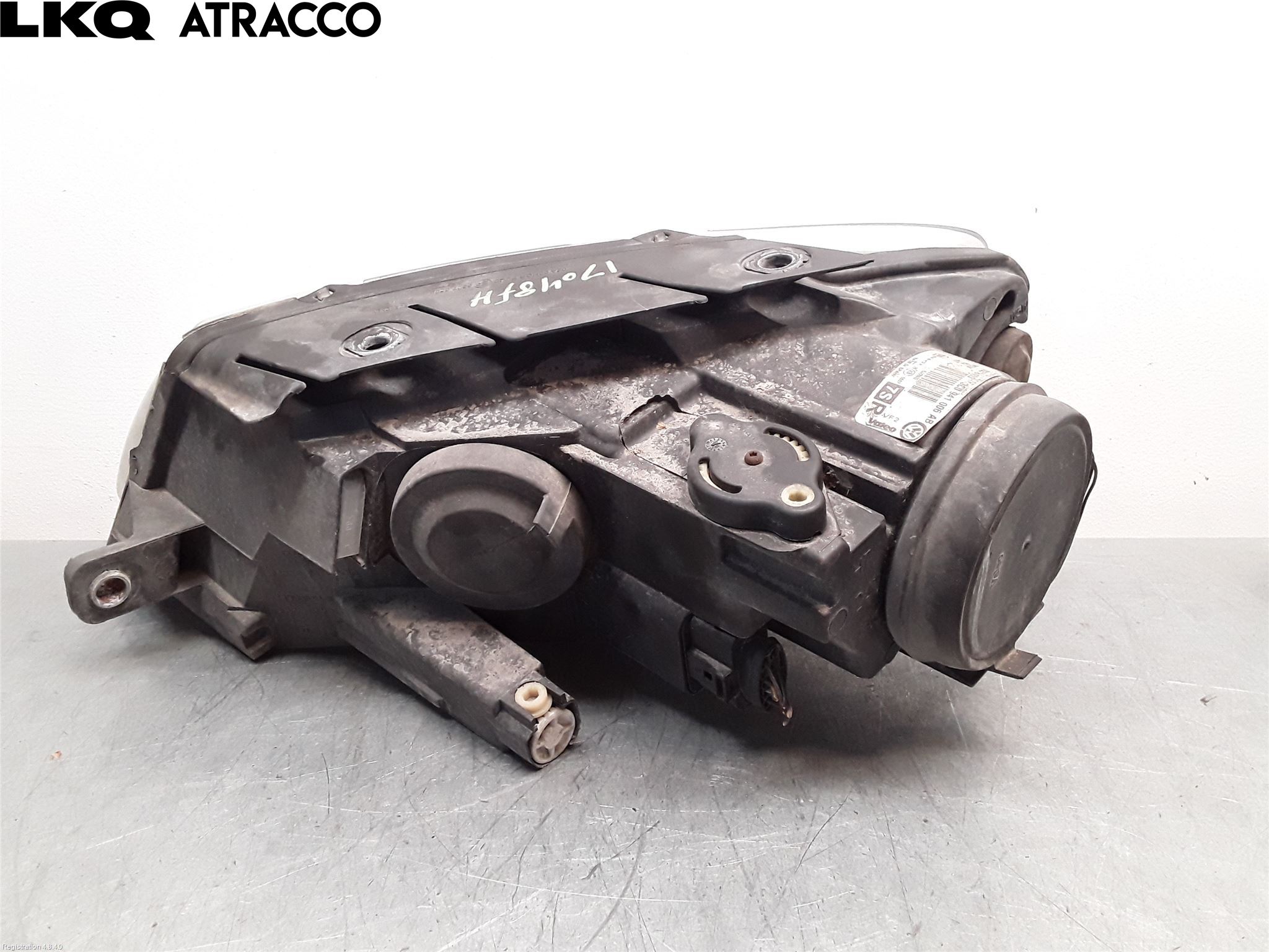 Volkswagen VW PASSAT 05-11 Frontlykt Høyre