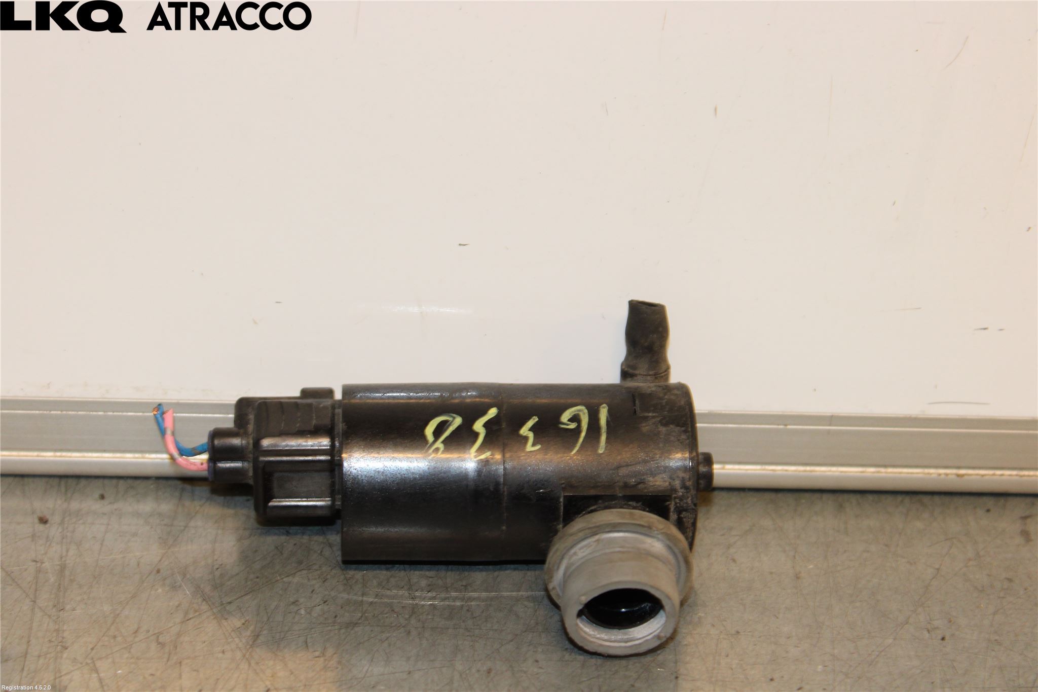 Toyota AURIS 10-12 Spylerpumpe Frontrute