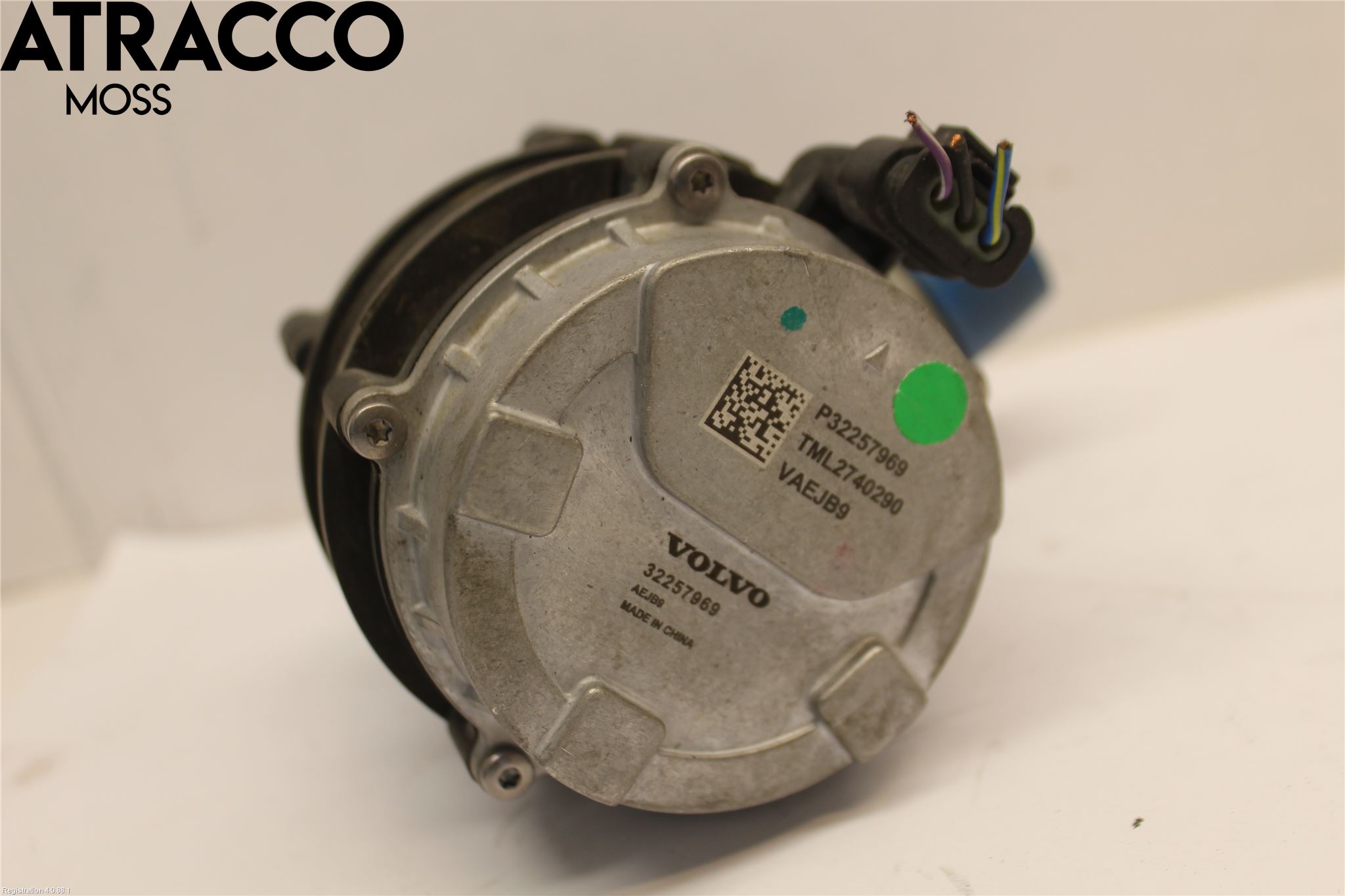 Volvo XC40/RECHARGE 18- Vannpumpe