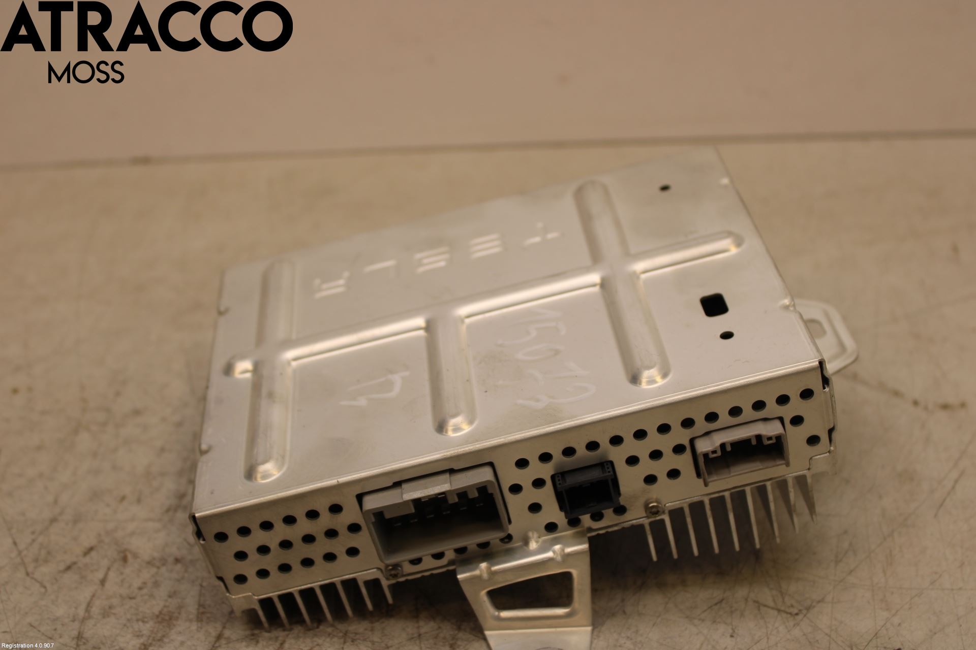 Tesla MODEL Y 21- Stereo Forsterker