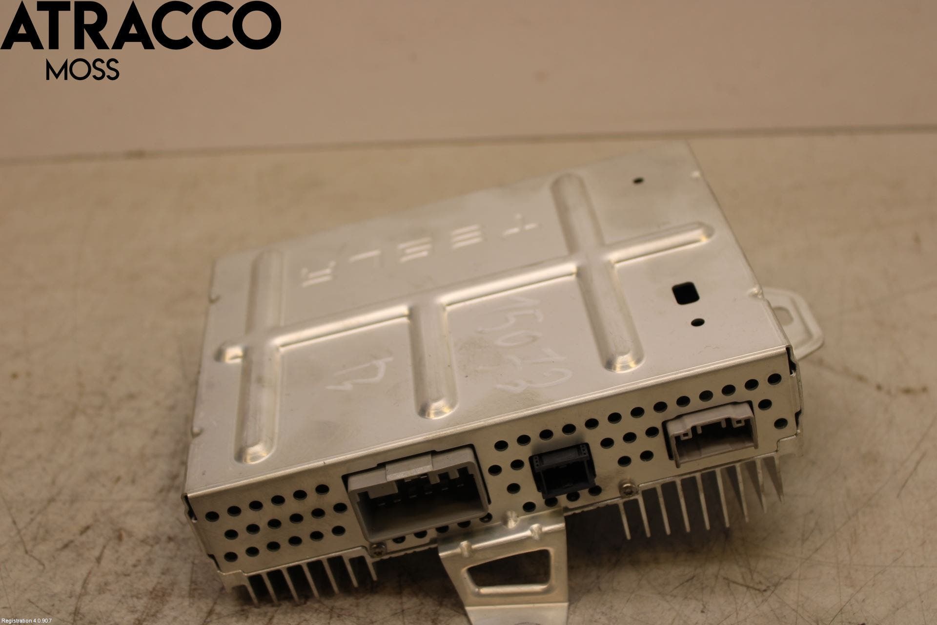 Tesla MODEL Y 21- Stereo Forsterker