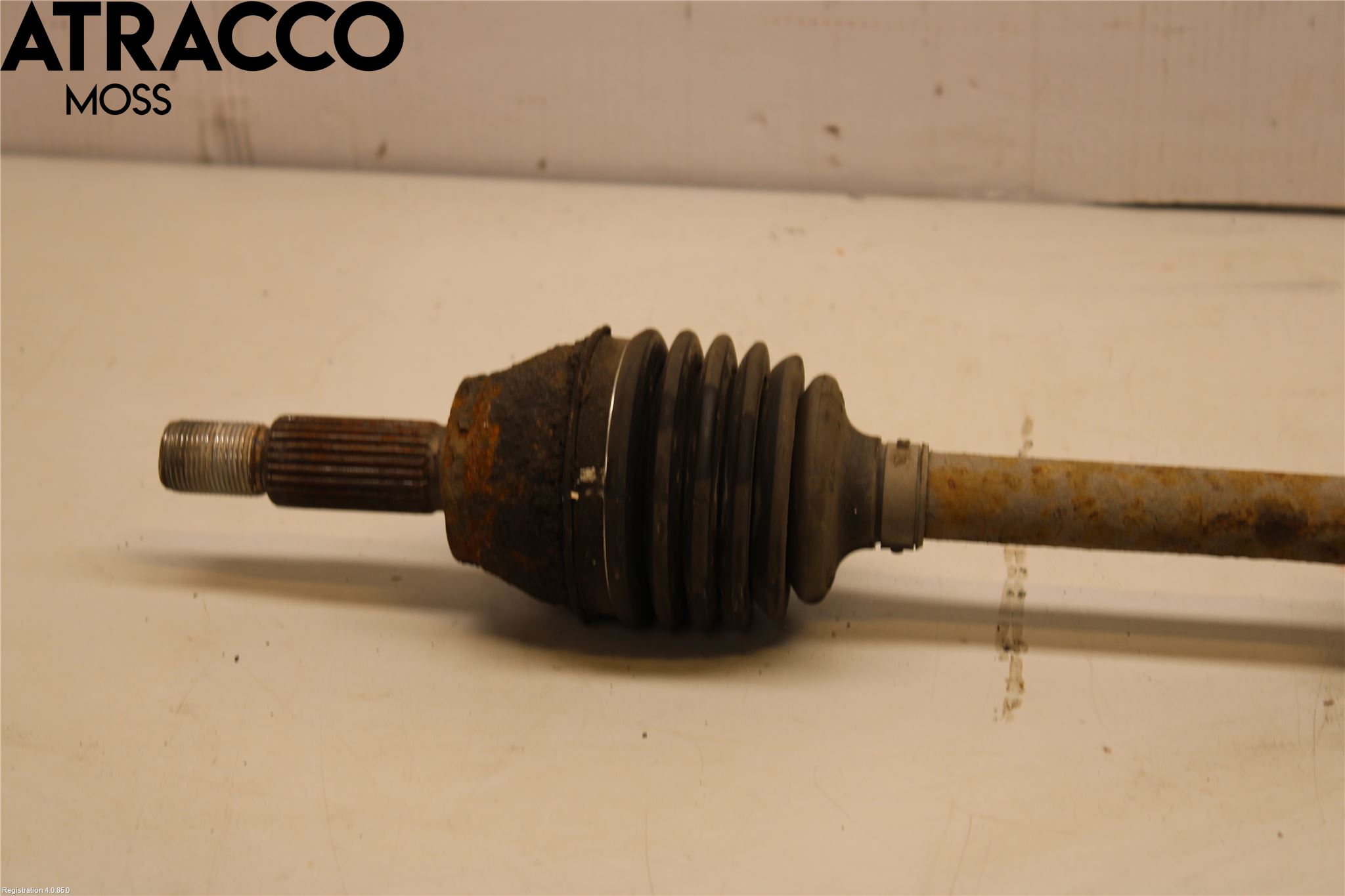 Ford FIESTA 09-12 Drivaksel Foran Kompl Høyre