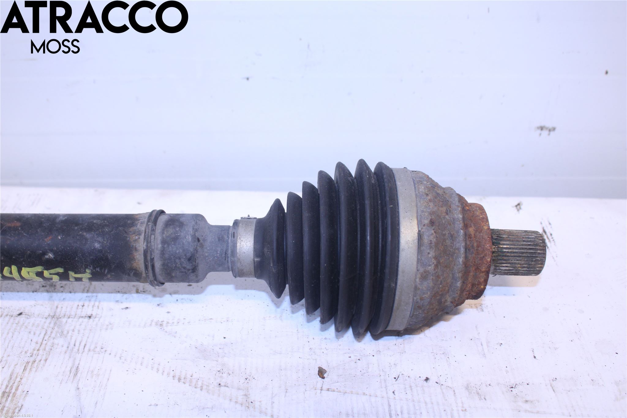 Volkswagen VW PASSAT 15-19 Drivaksel Foran Kompl Høyre