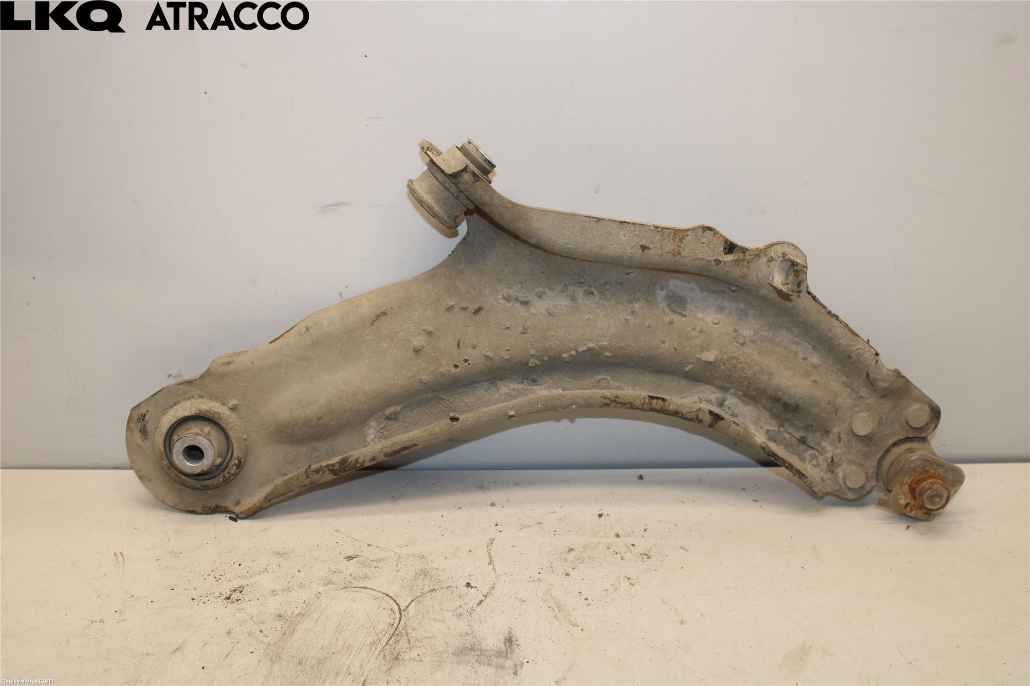 Nissan NV250 20-22 Bærearm Foran Høyre Nedre