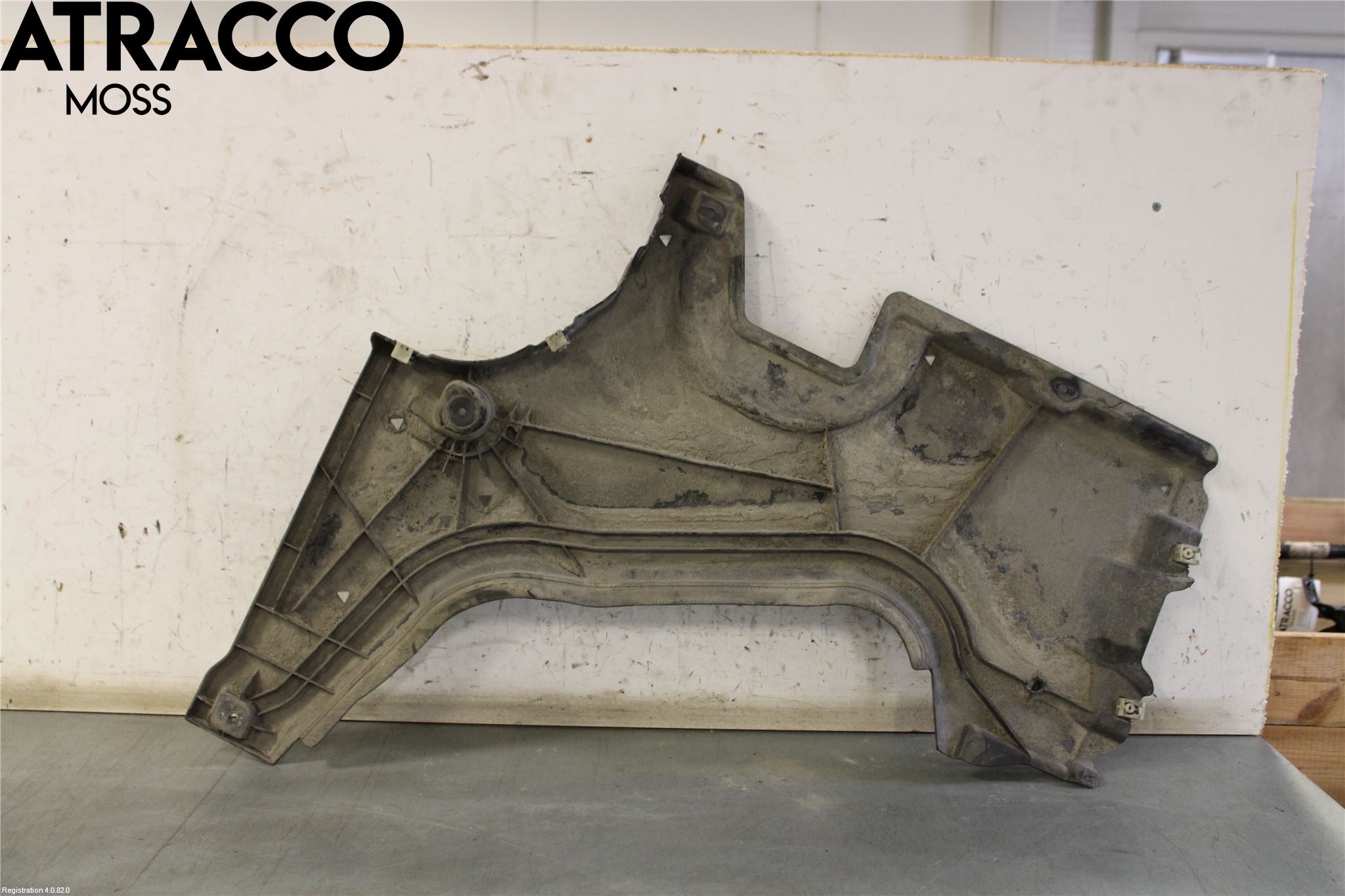 BMW 5 G30/G31/F90 17-23 Bunnplate U Motor-Gear-Dørk