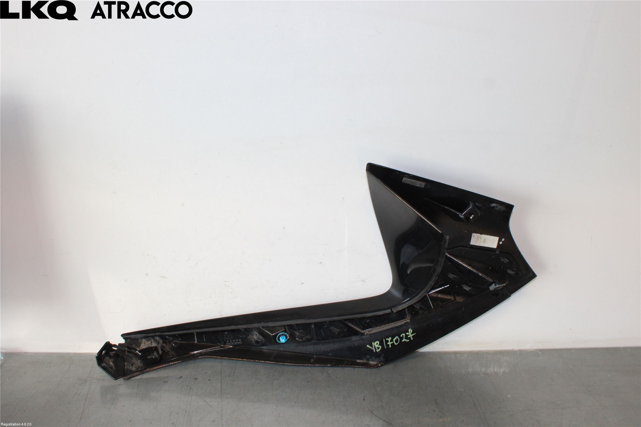 Nissan LEAF 18- Spoiler Bakluke