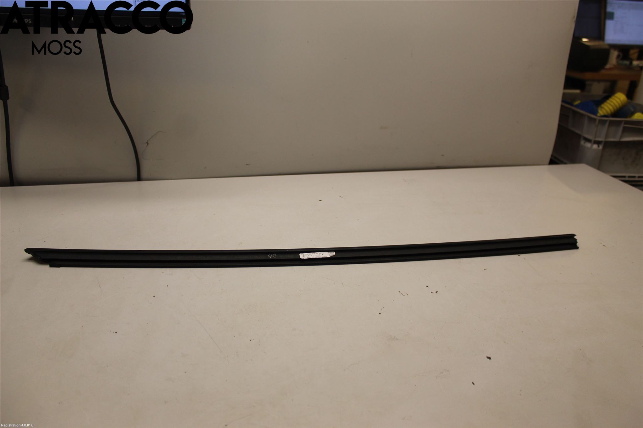 Porsche TAYCAN 20- List Høyre Side