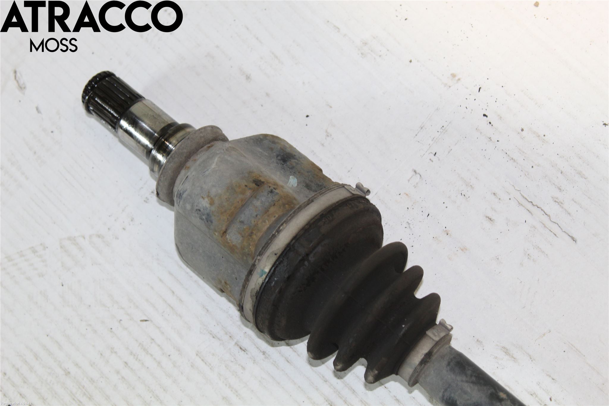 Toyota AVENSIS 03-06 Drivaksel Foran Kompl Høyre