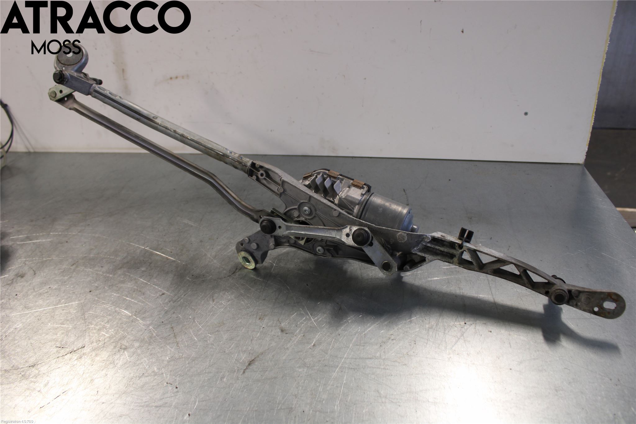 Mercedes-Benz MB E-KLASS (W212) 09-16 Viskermotor Frontrute