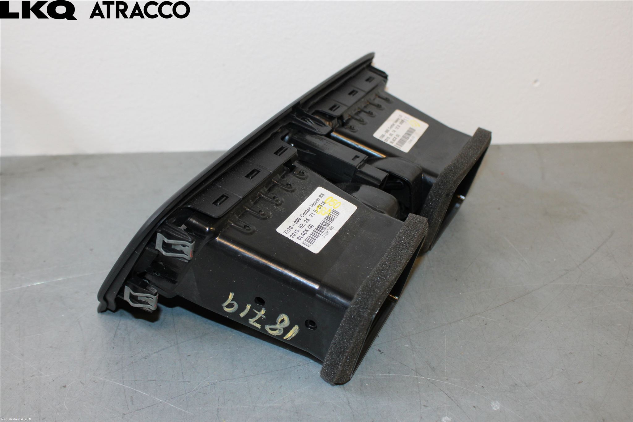 Volvo V40 12-19 Dashbord Kanal - Dyse
