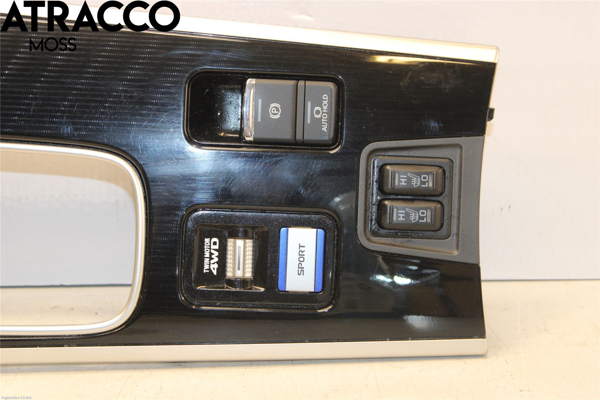 Mitsubishi OUTLANDER 13-21 Innr Konsoll-Lomme