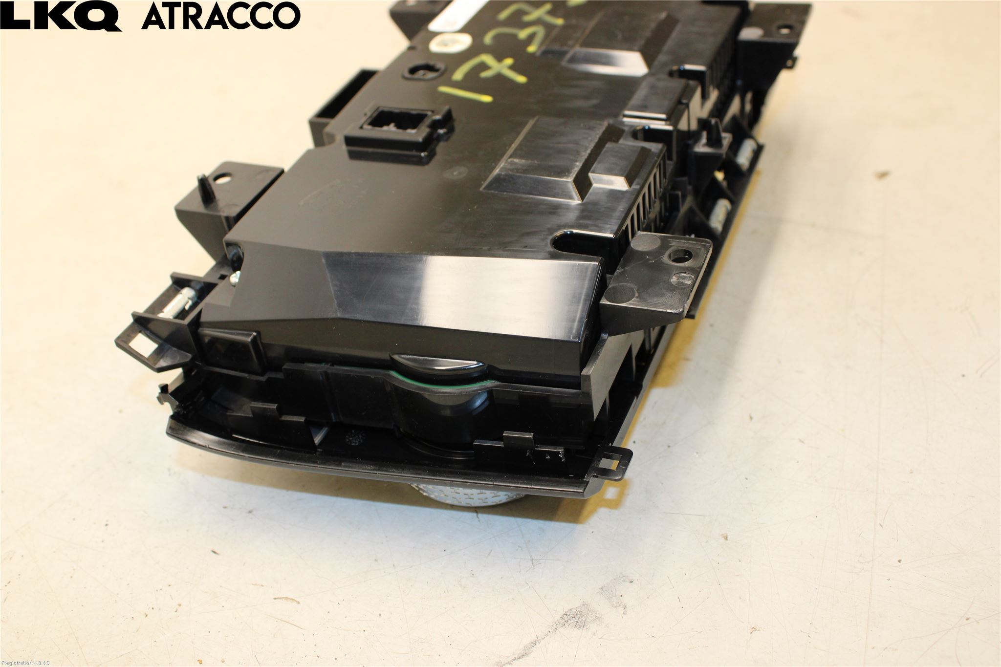 Jaguar I-PACE 18- Varmeapparat Panel(Regulering)