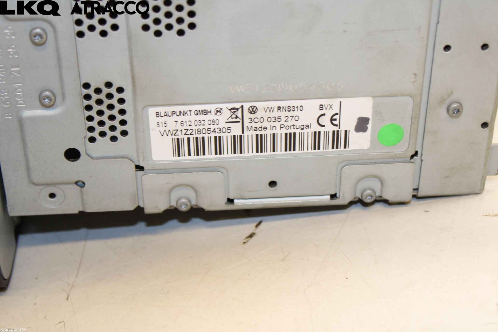 Volkswagen VW EOS  06-10 Stereo Radio Med Cd