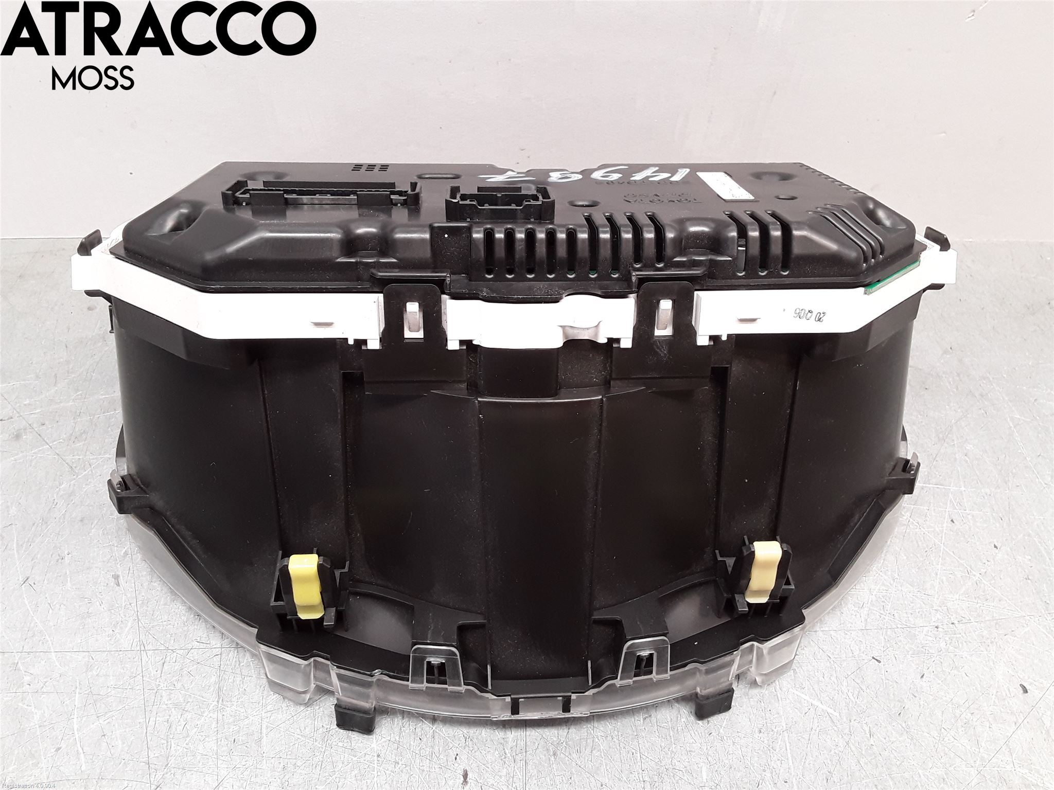 Toyota YARIS XP130 12-14 Instr Speedometer