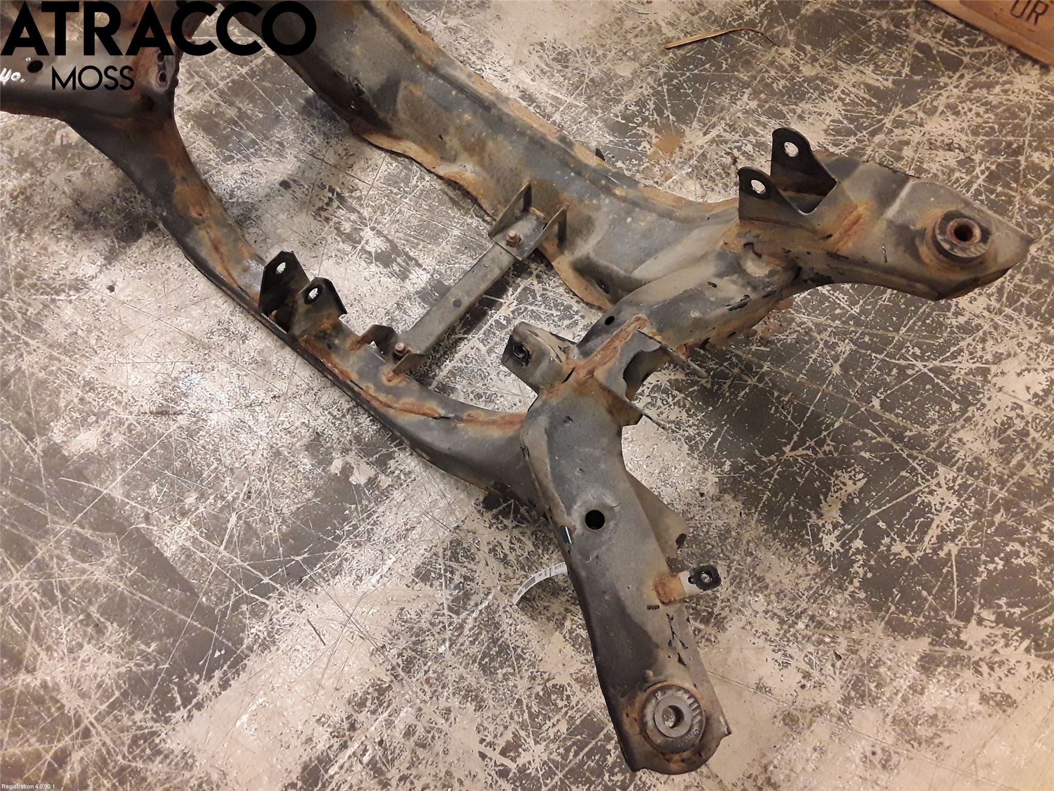 Mitsubishi OUTLANDER 13-21 Bakaksel Feste Travers-Ramme