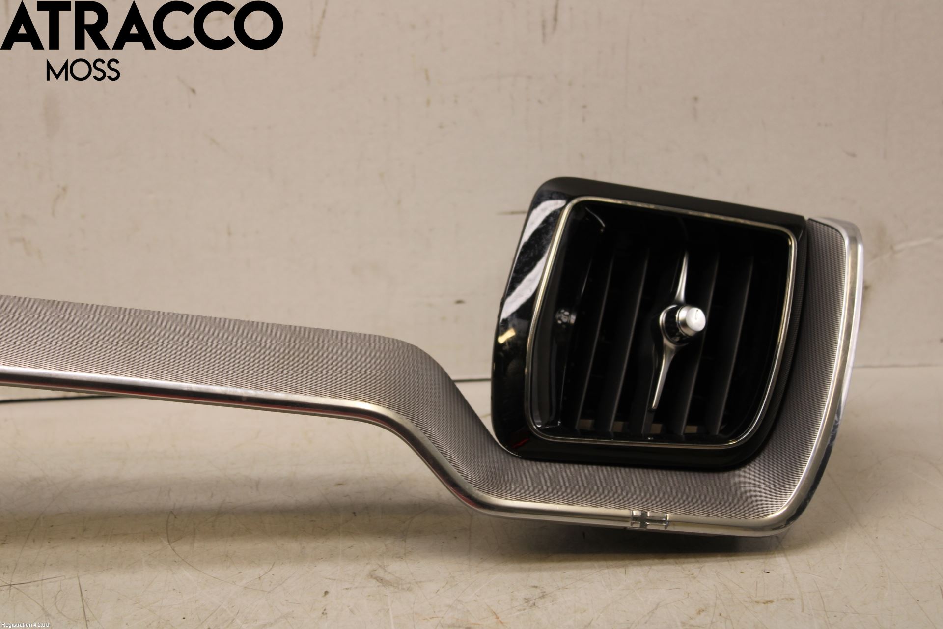 Volvo XC60 18- Dashbord Kanal - Dyse