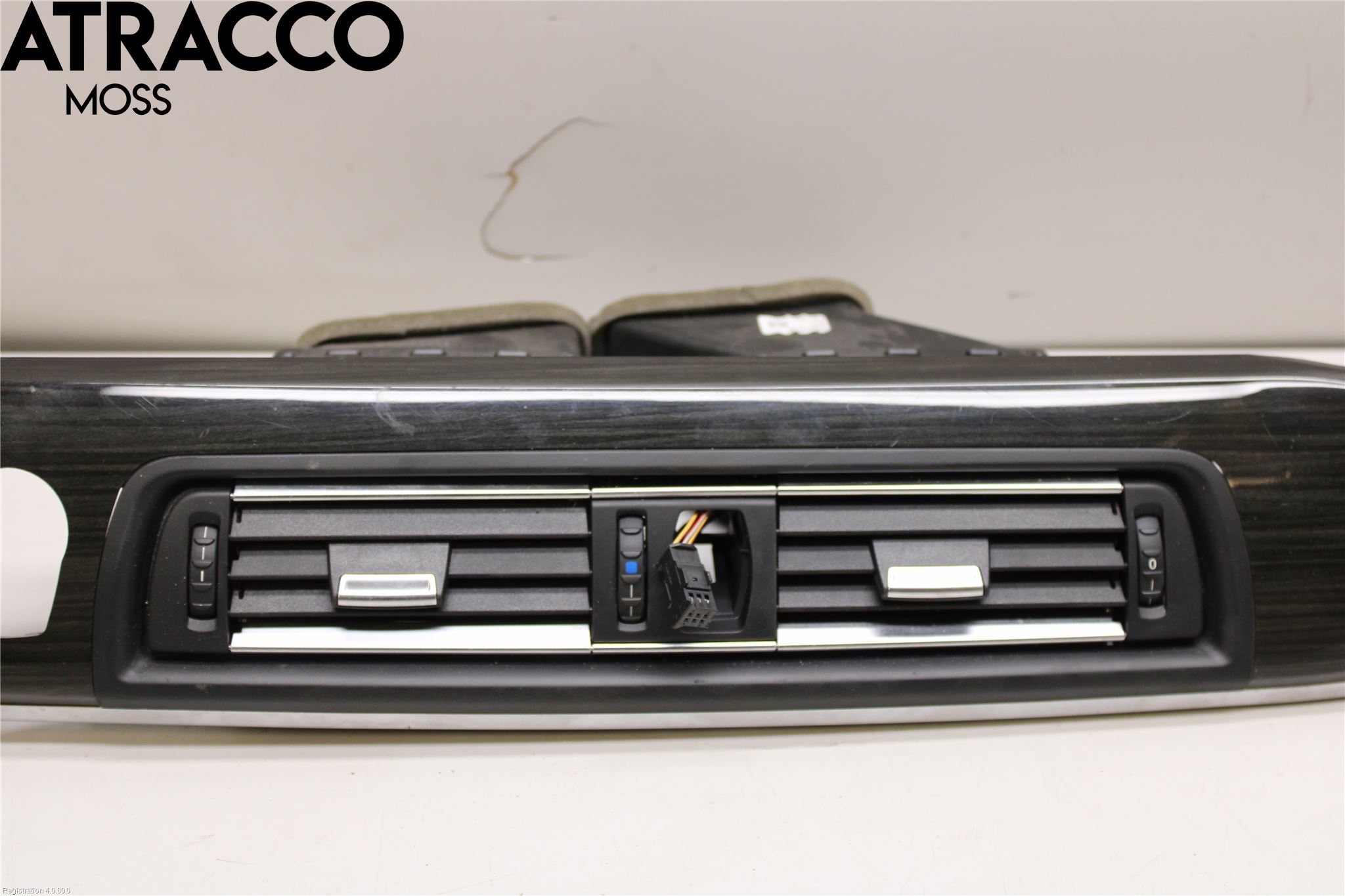 BMW 5 F10/F11/F18 09-17 Dashbord Kanal - Dyse