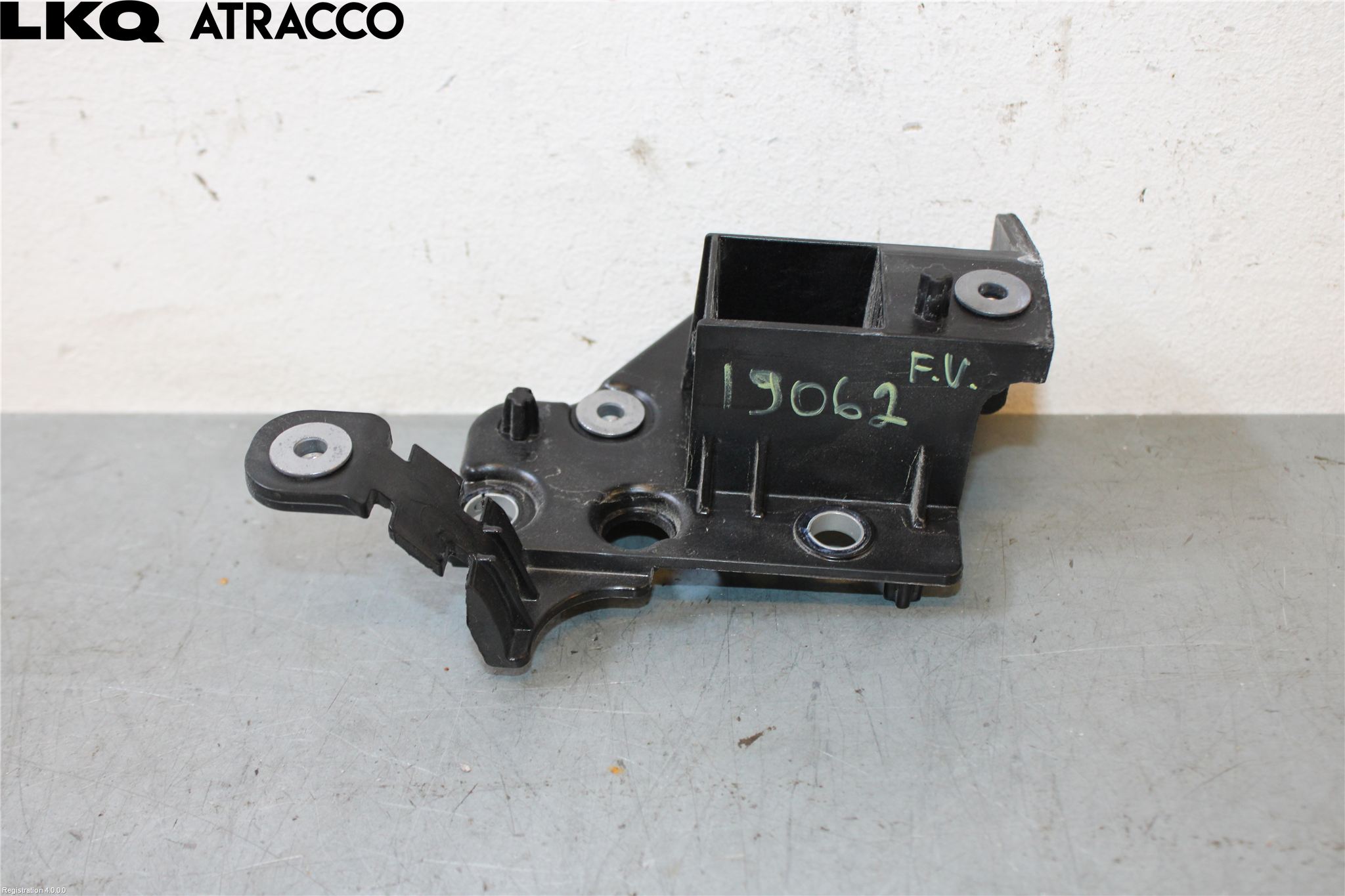 Volvo EX40 25- Radiator Feste - Ramme - Bjelk