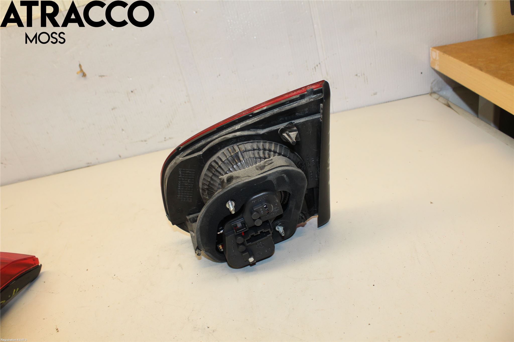 Volkswagen VW GOLF VI 09-13 Baklykt Venstre  På Luke(Indre