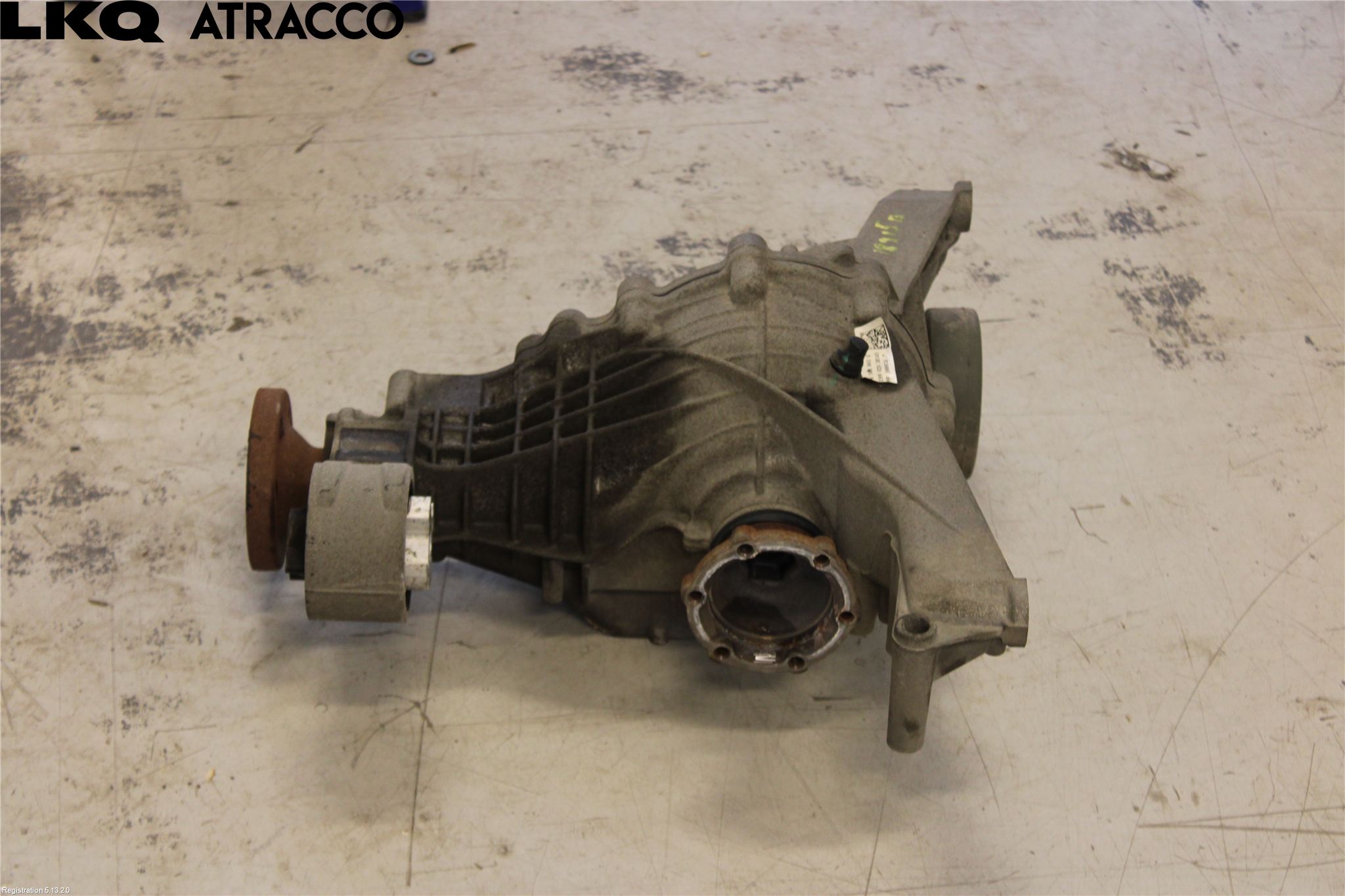 Audi A4/S4 B9 16-19 Bakaksel Kardang Bak -Diff