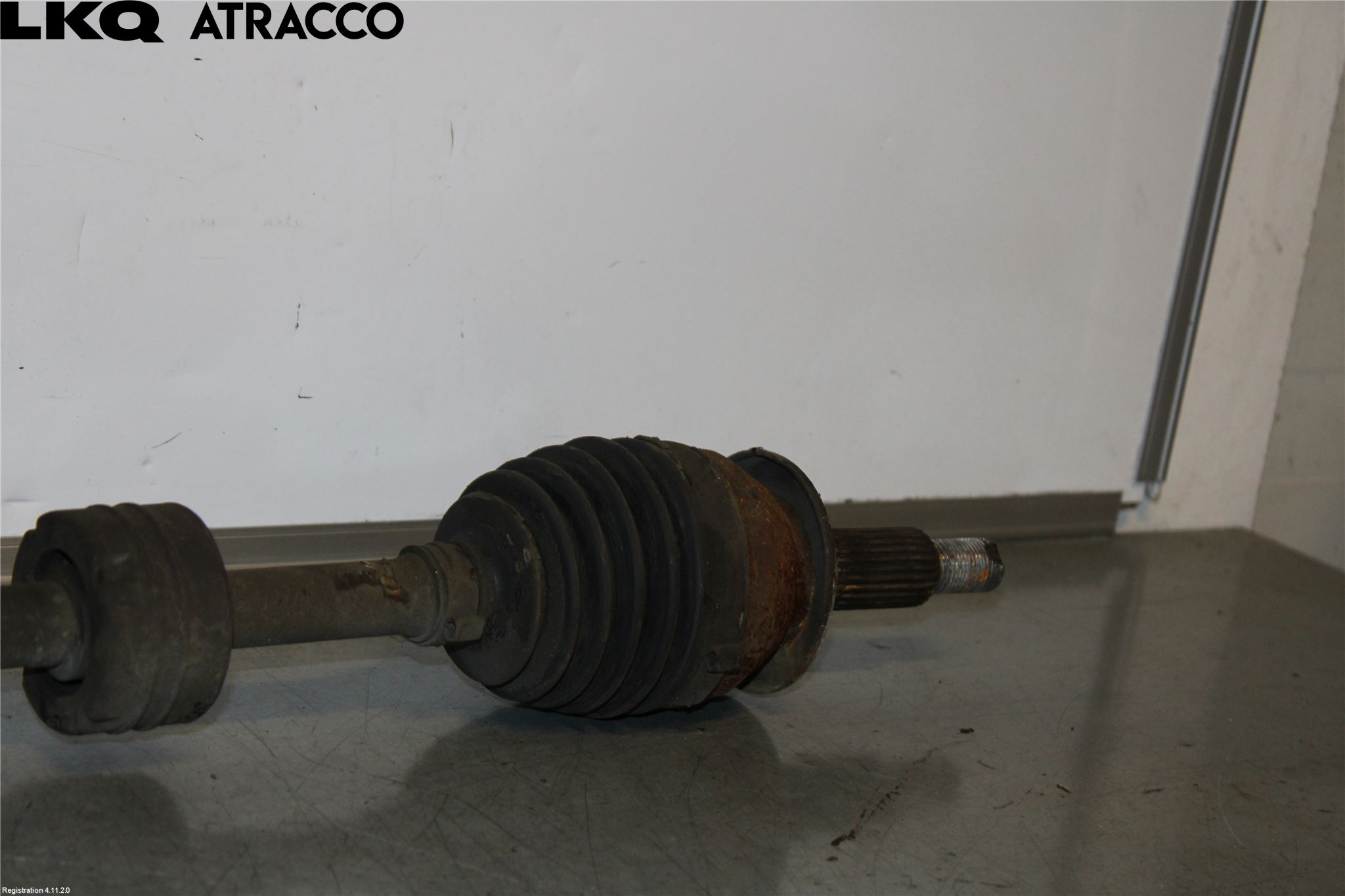 Suzuki SWIFT 17-24 Drivaksel Foran Kompl Venstre