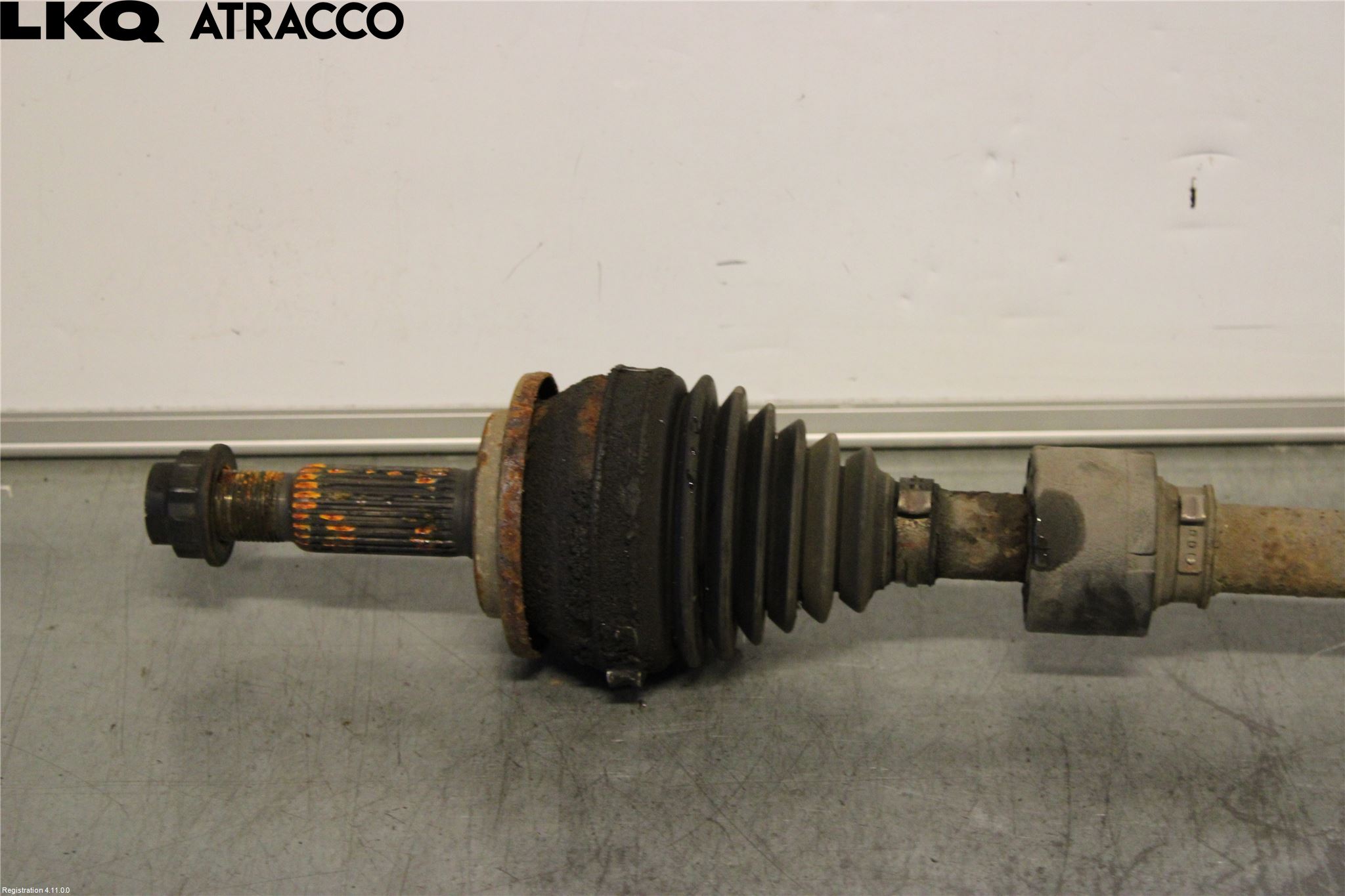 Toyota AVENSIS 09-15 Drivaksel Foran Kompl Venstre