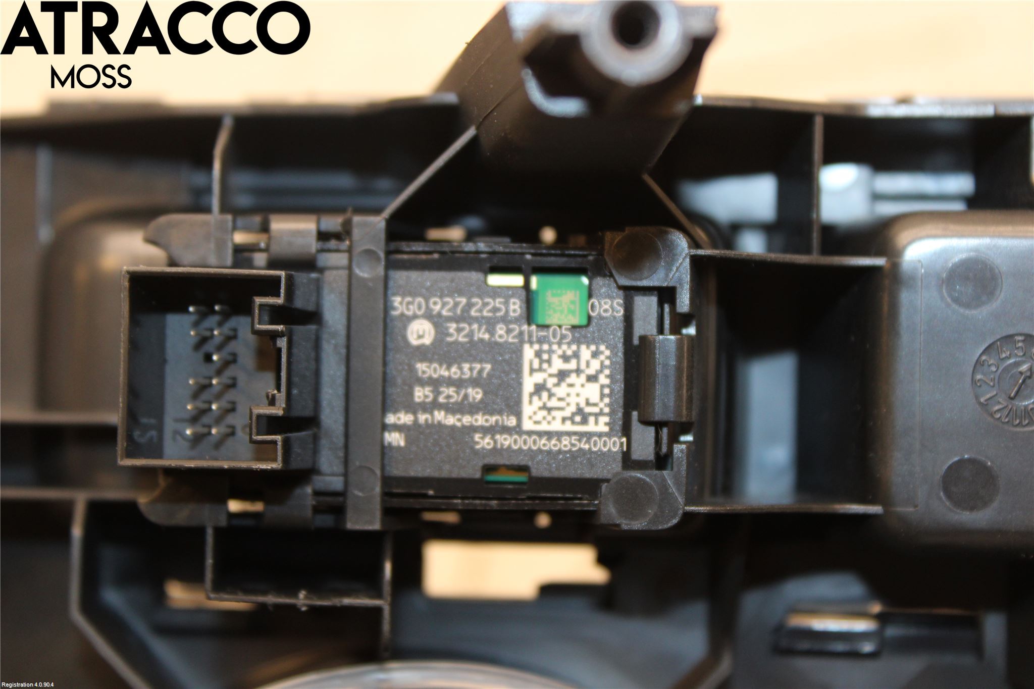 Volkswagen VW PASSAT 20-24 Innr Koppholder