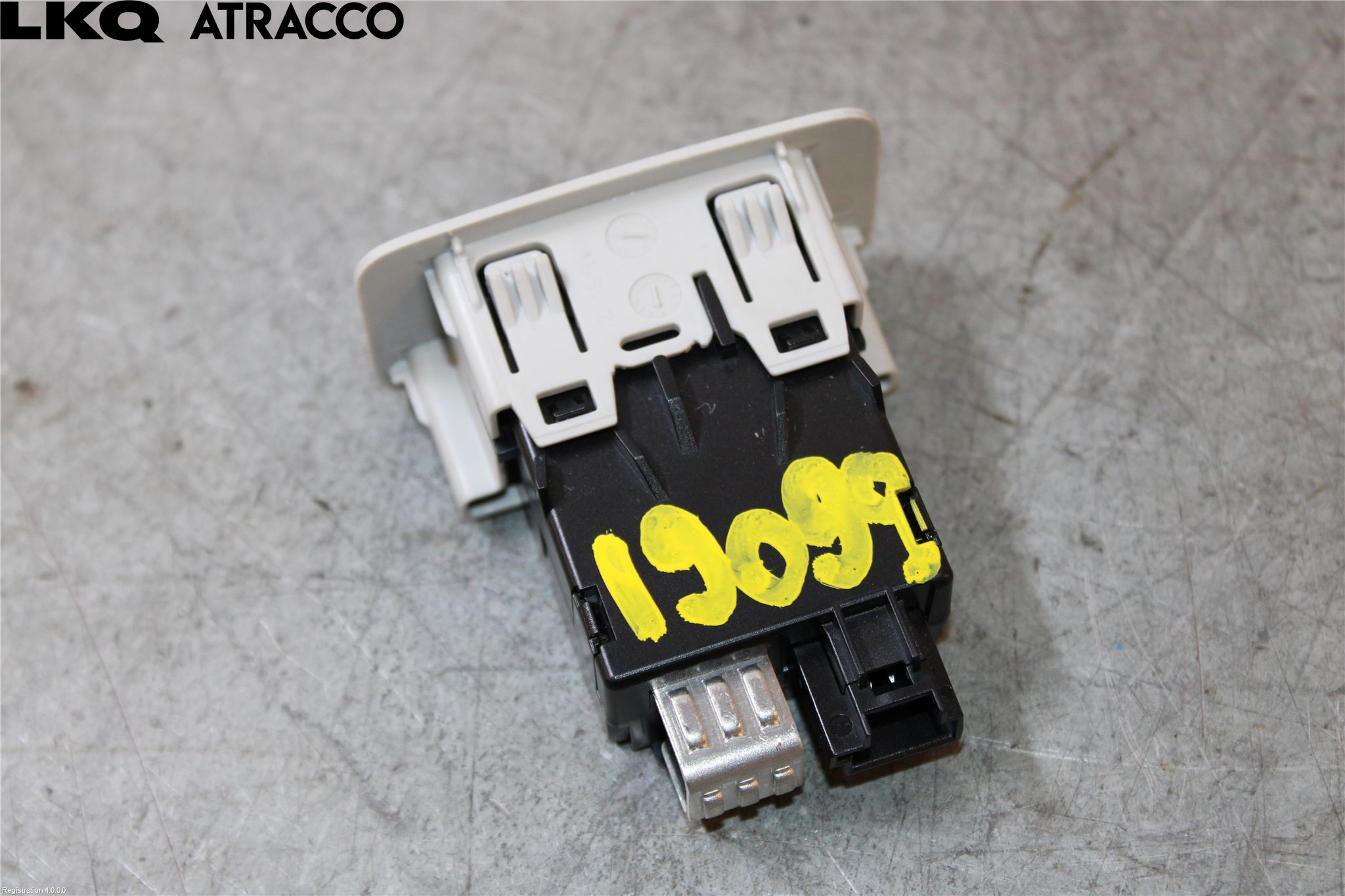 Mercedes-Benz MB EQE (V295) 22- Usb Connection