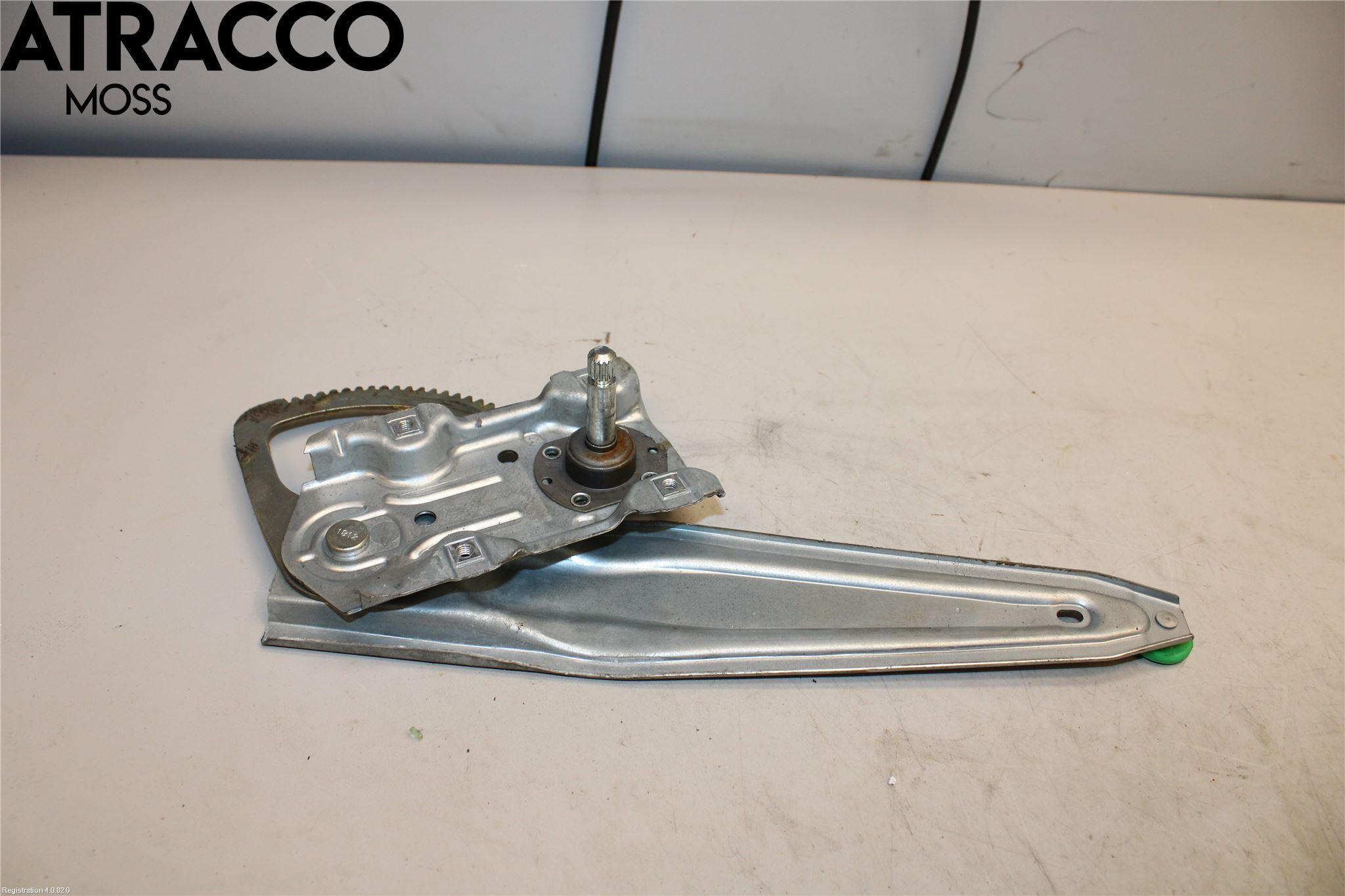 Toyota YARIS XP130 12-14 Vindusheis