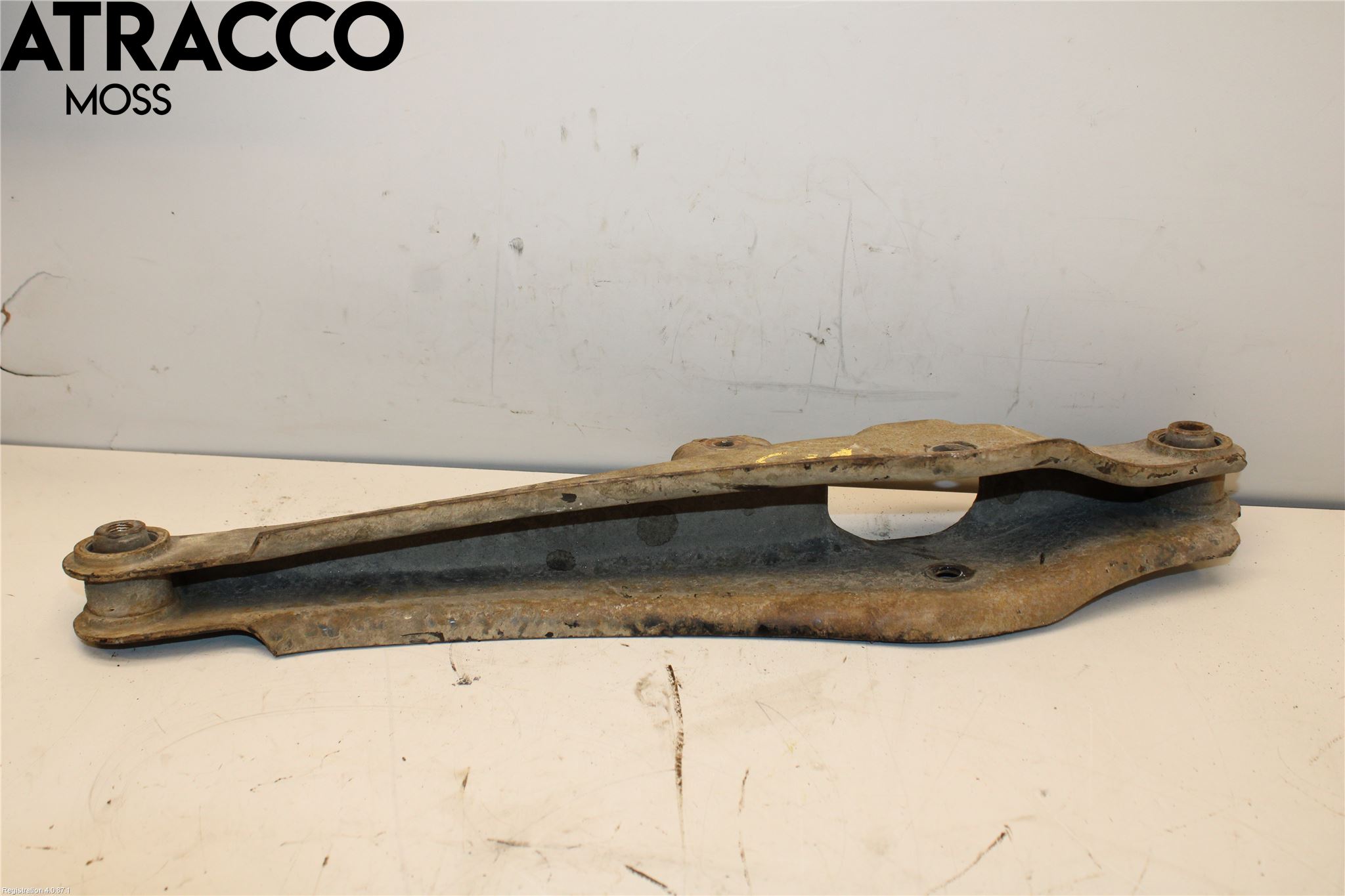 Mitsubishi OUTLANDER 13-21 Bærearm Bak  Venstre - Høyre