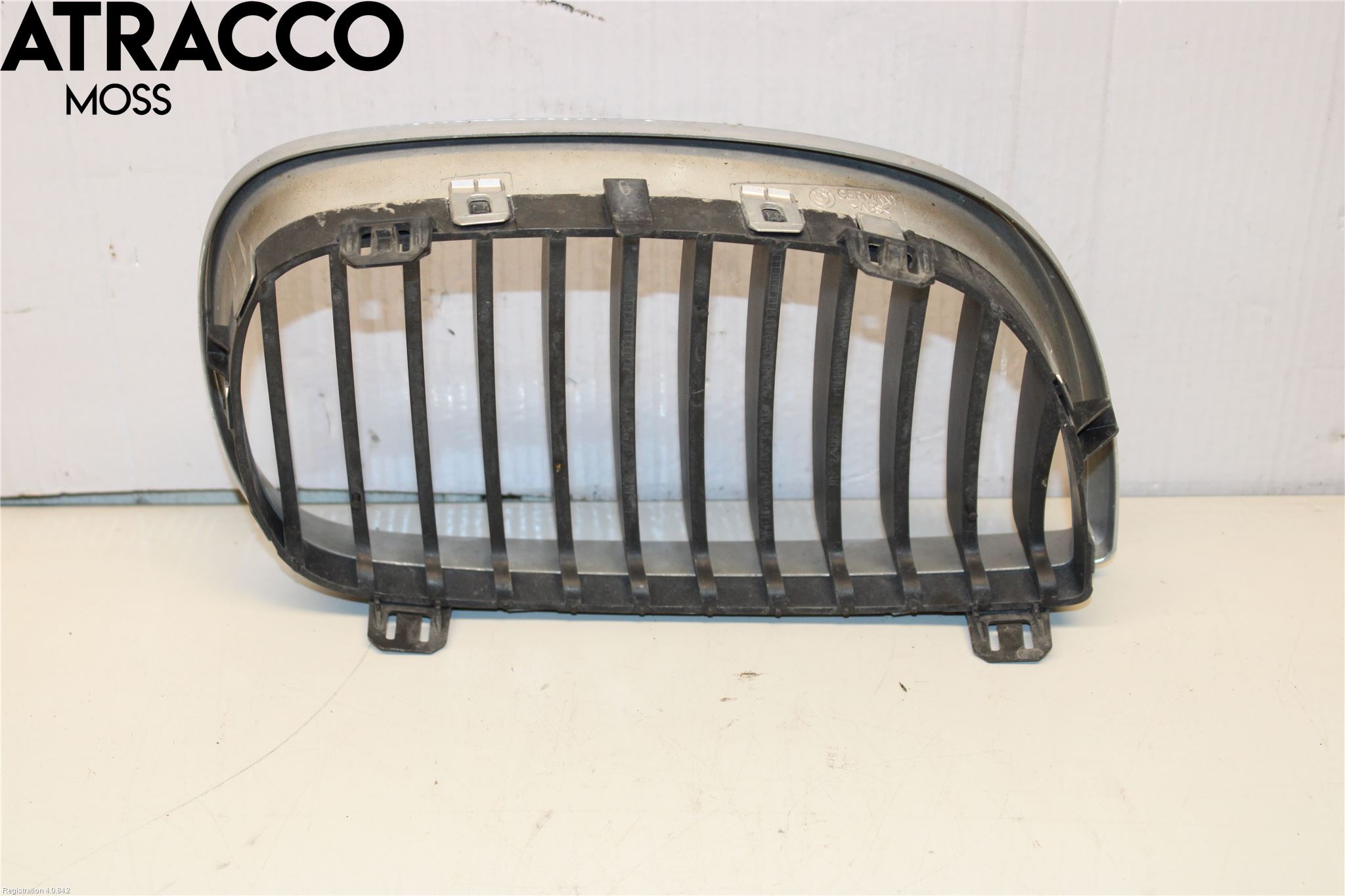 BMW 1 E87/81 5D/3D 03-11 Grilldel Venstre
