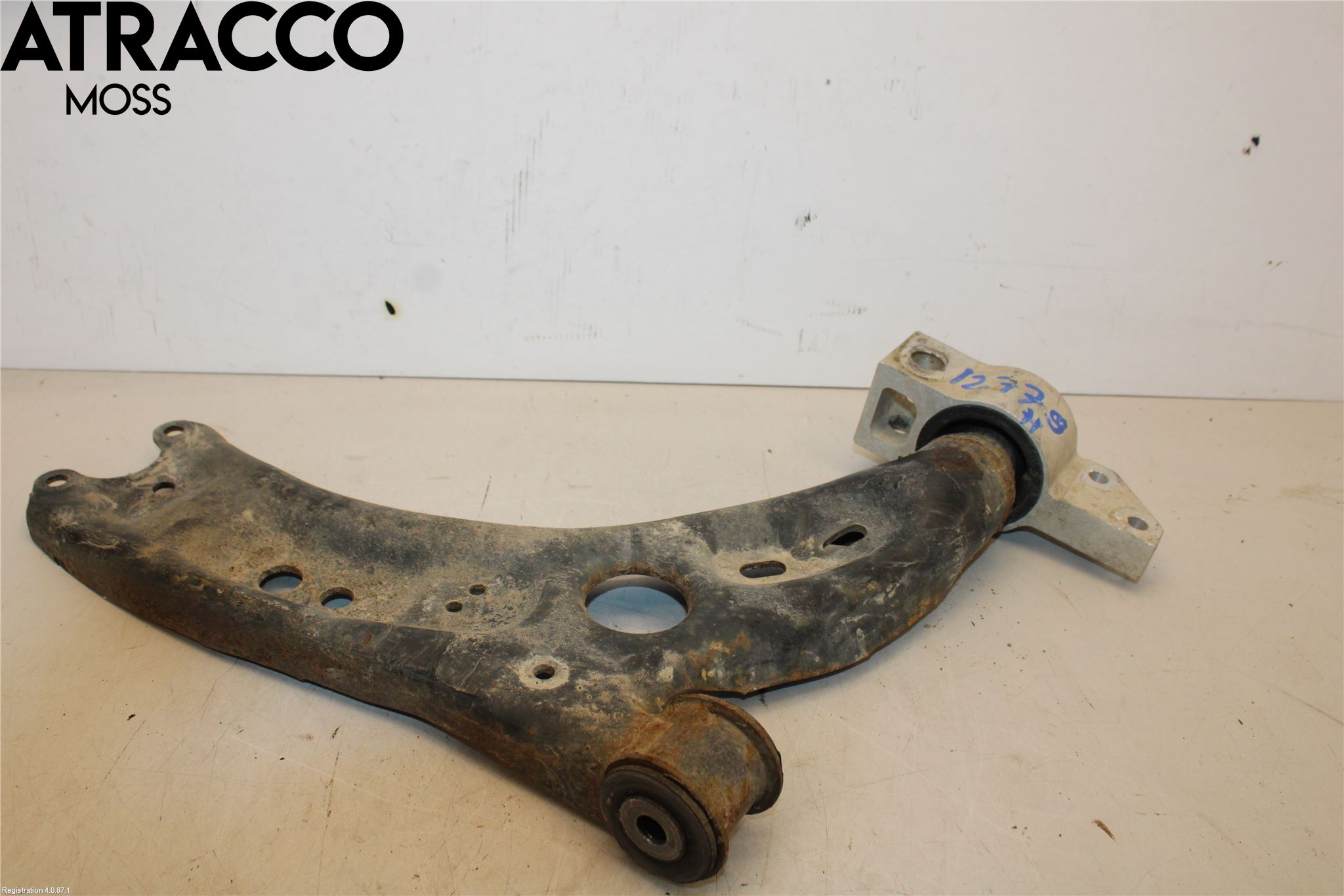 Volkswagen VW GOLF PLUS/CROSS GOLF 04-14 Bærearm Foran Høyre Nedre