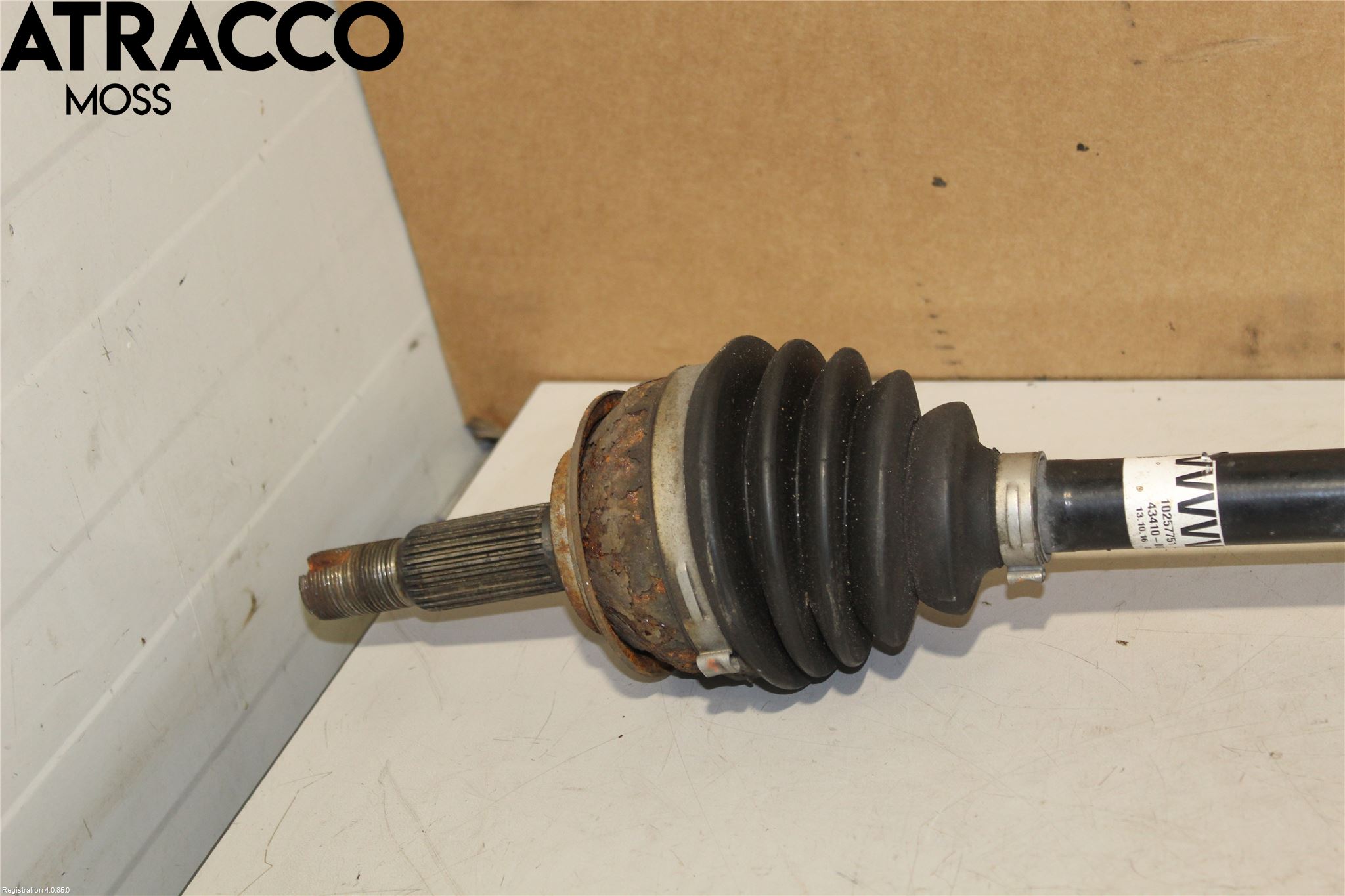 Toyota YARIS XP130 15-20 Drivaksel Foran Kompl Høyre