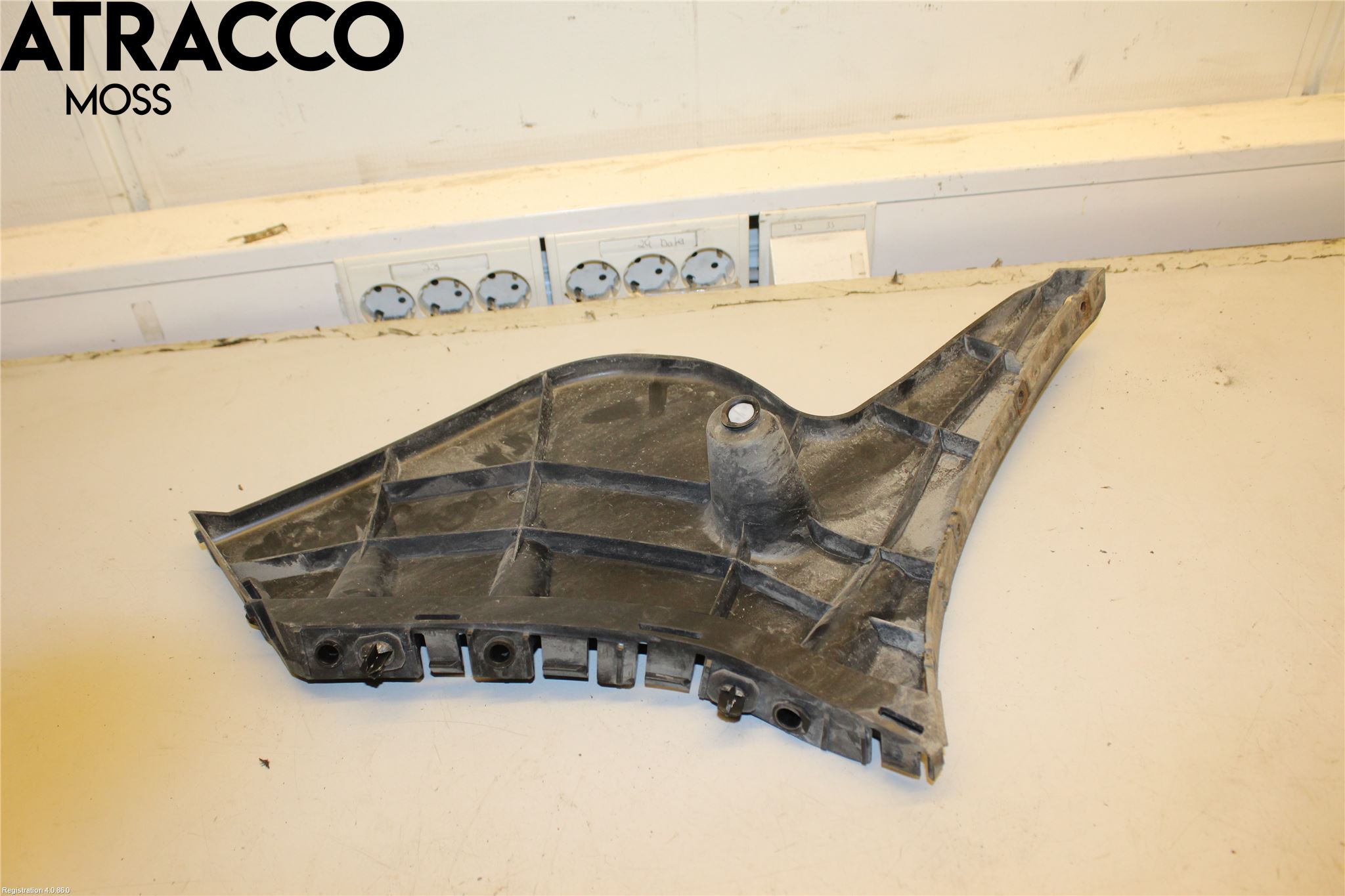 Volvo V60 11-13 Støtfanger Bak Feste