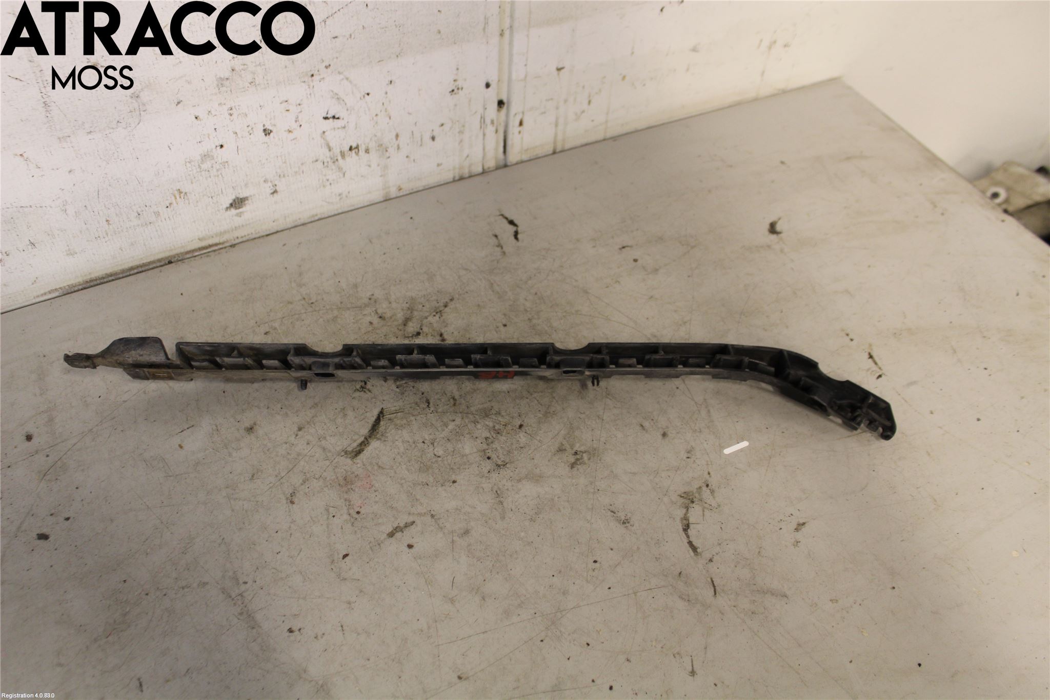 Mercedes-Benz MB E-KLASS (W212) 09-16 Støtfanger Bak Feste