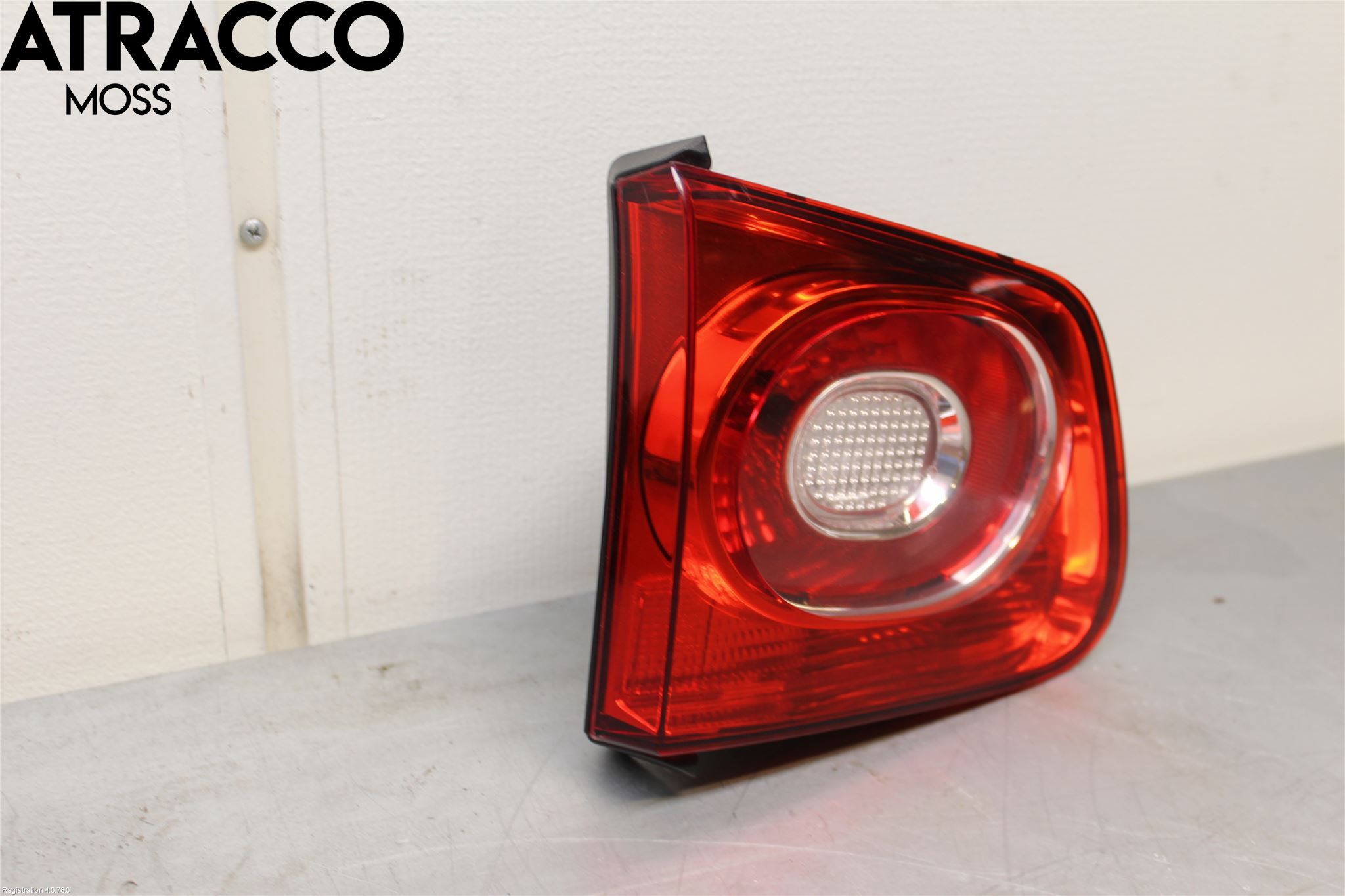 Volkswagen VW TIGUAN 07-16 Baklykt Venstre  På Luke(Indre