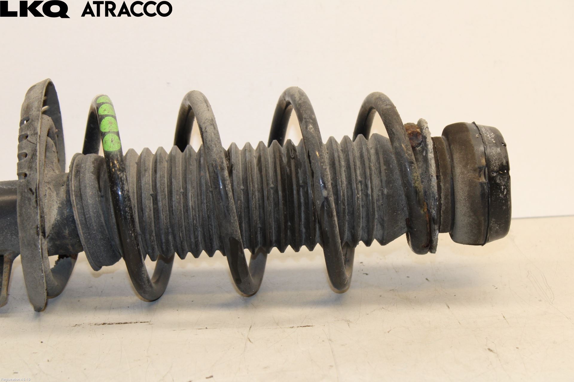 Volkswagen VW POLO 10-17 Fjærbein Foran Høyre