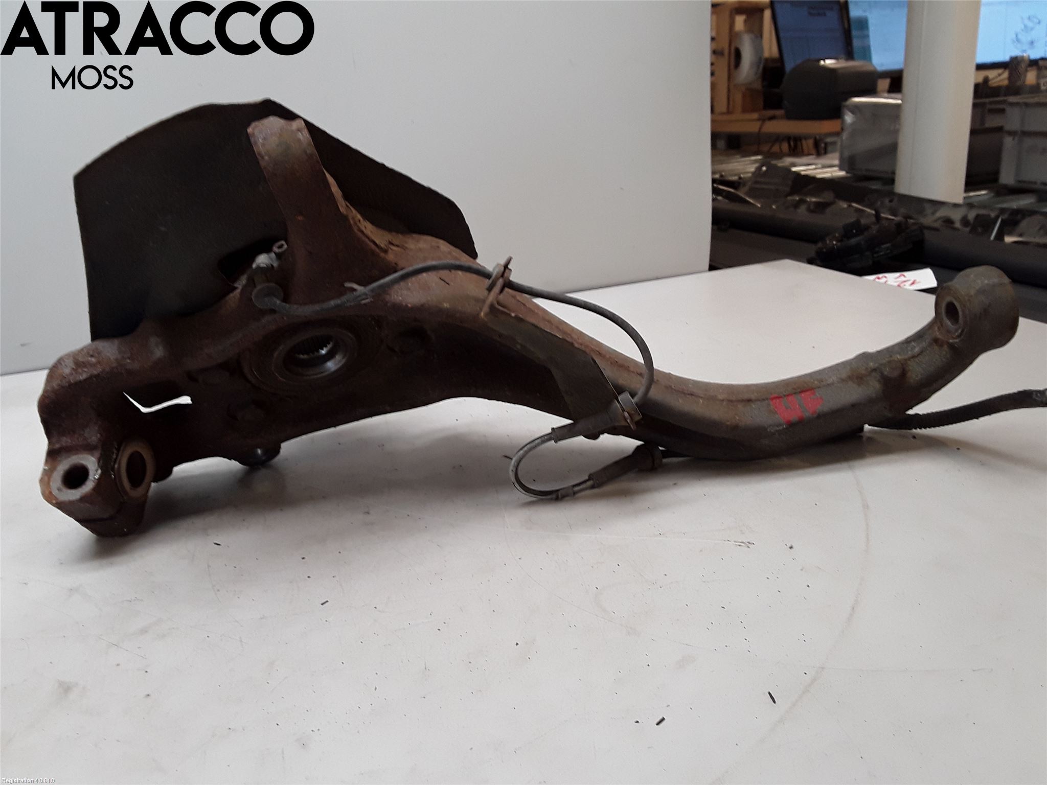 Nissan NAVARA 05-16 Spindel Hf