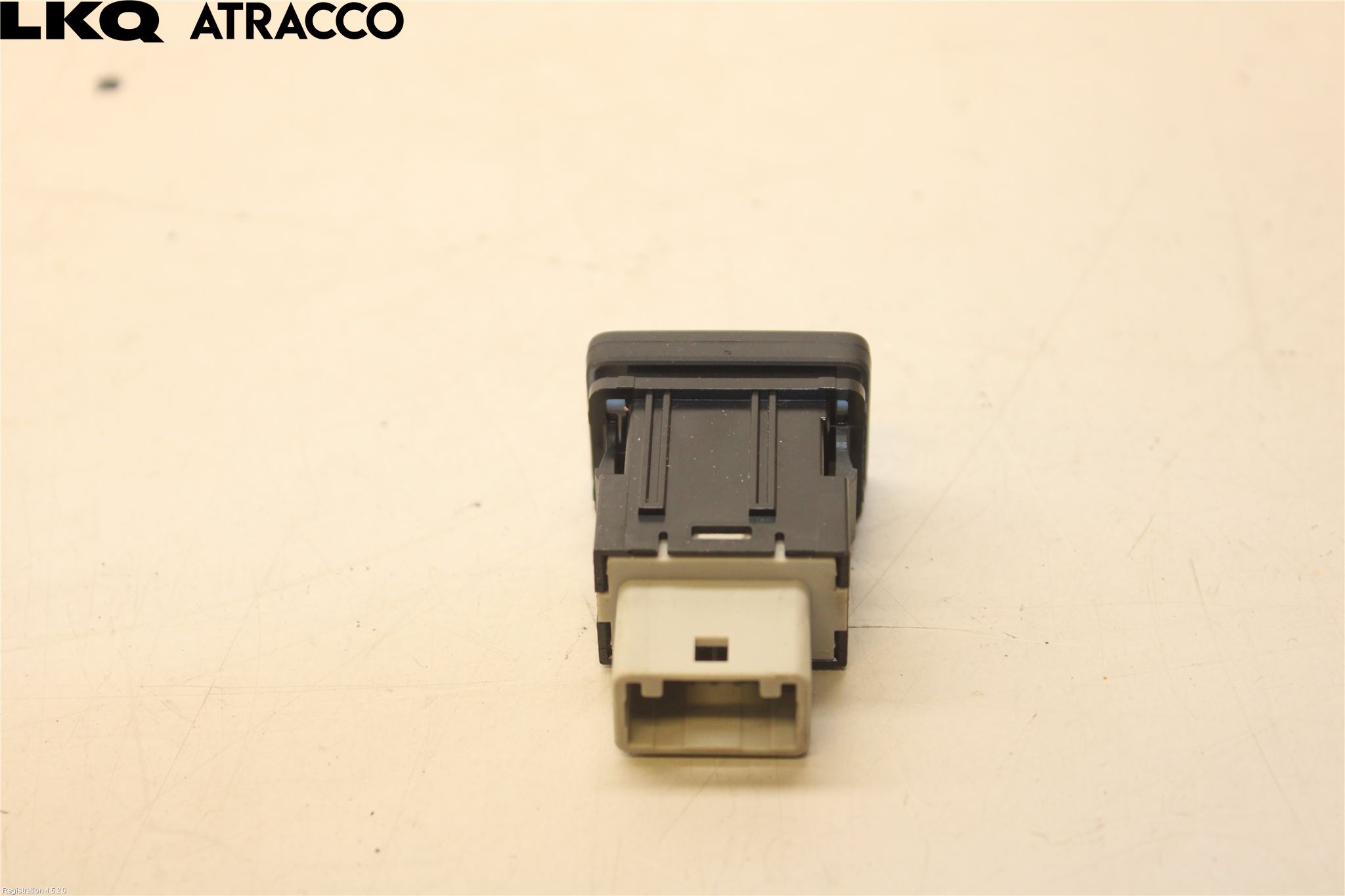 Mitsubishi OUTLANDER 13-21 Strömställare Parkeringshjälp