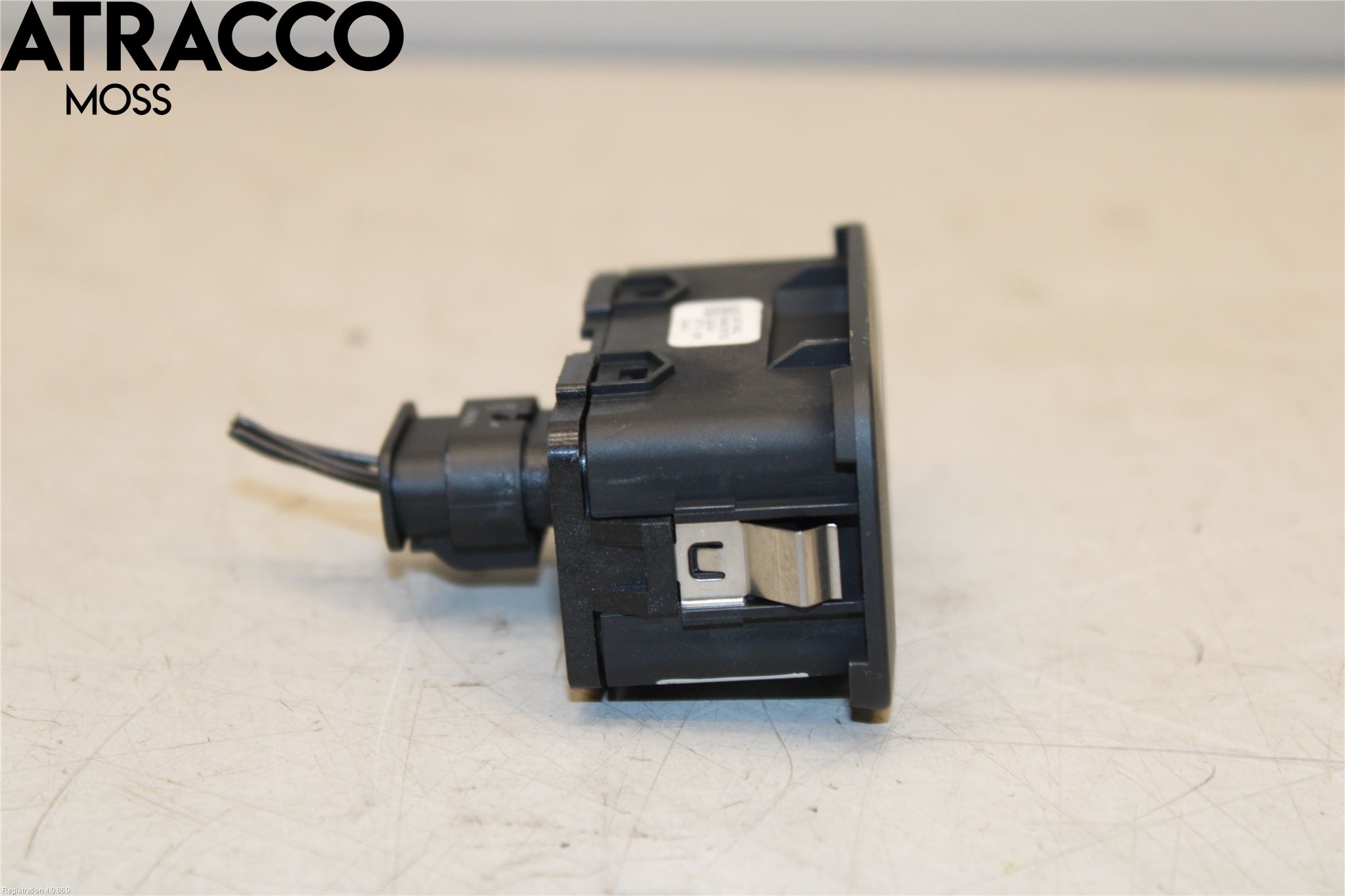 Volvo XC40/RECHARGE 18- Bryter Bakluke