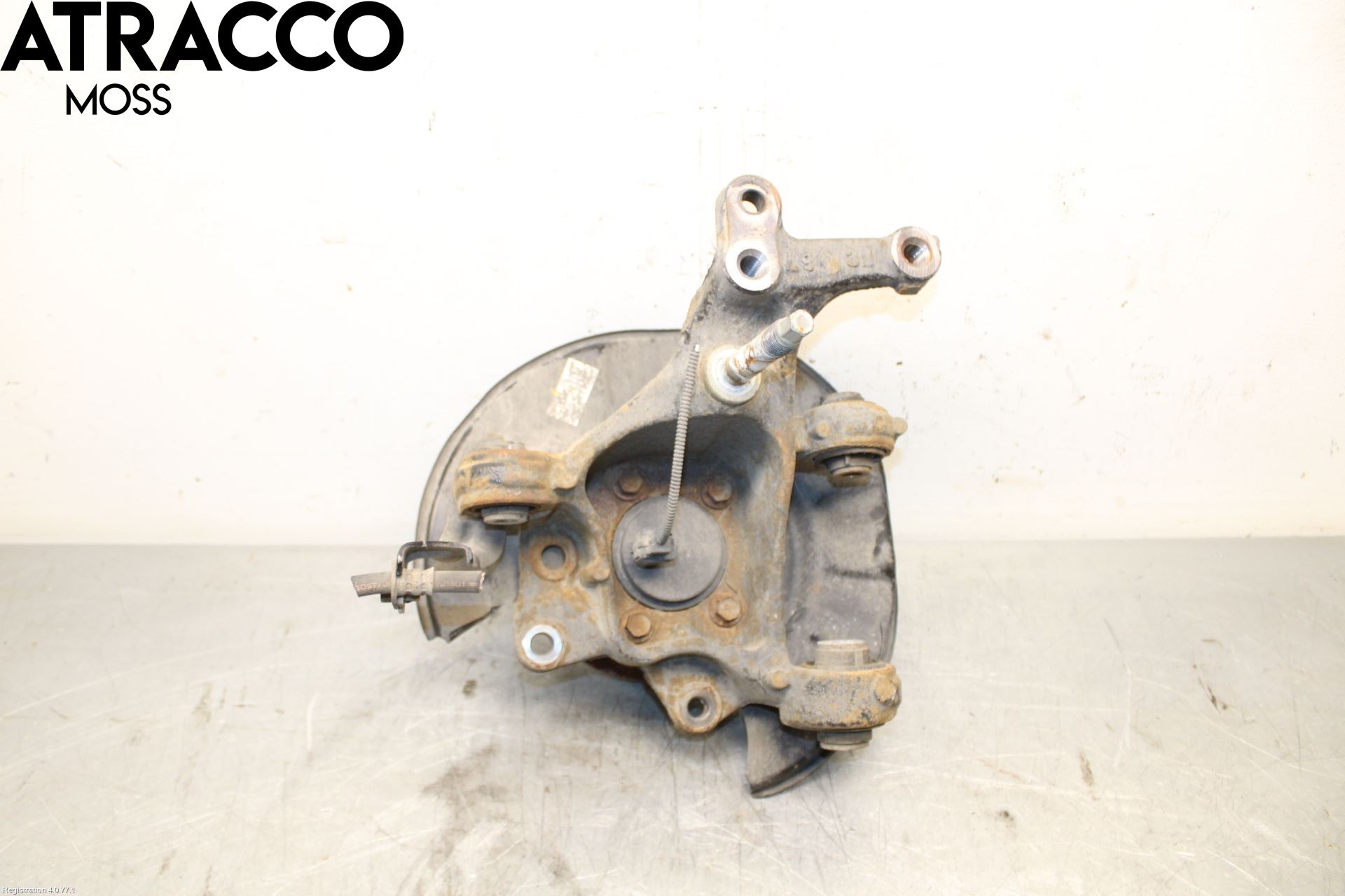 Toyota CAMRY 19-24 Spindel Vb