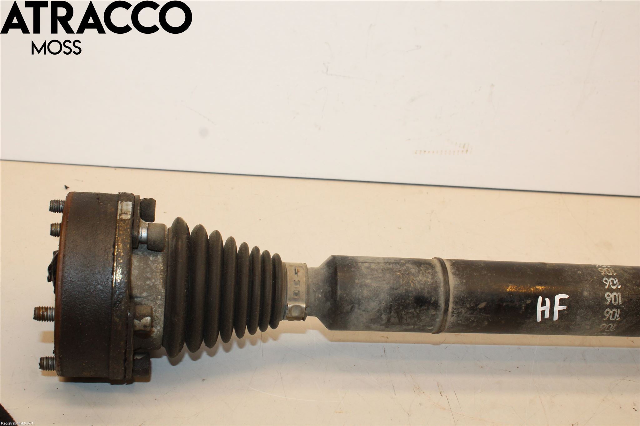 Volkswagen VW PASSAT 11-14 Drivaksel Foran Kompl Høyre