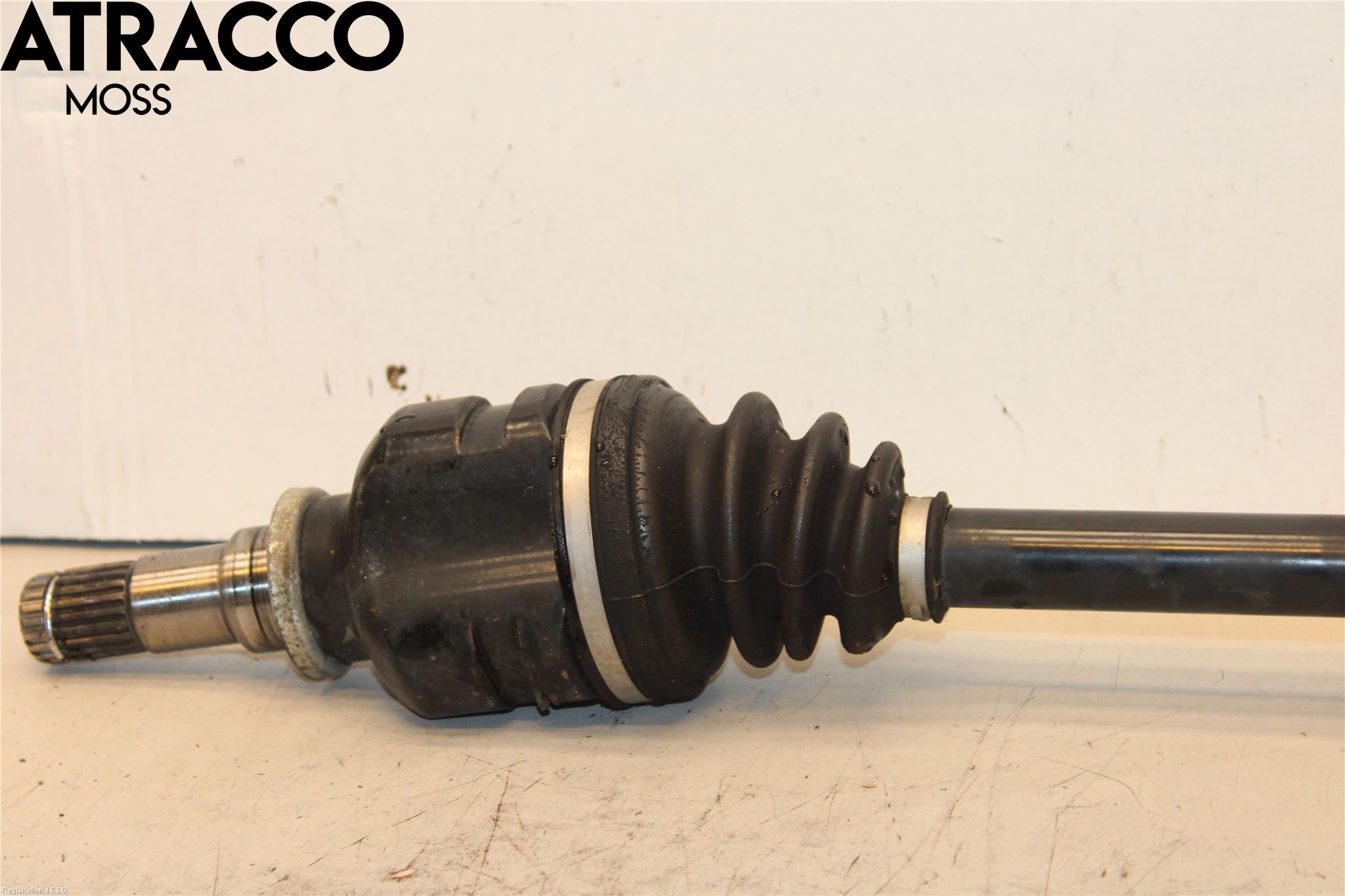 Toyota YARIS XP130 15-20 Drivaksel Foran Kompl Høyre