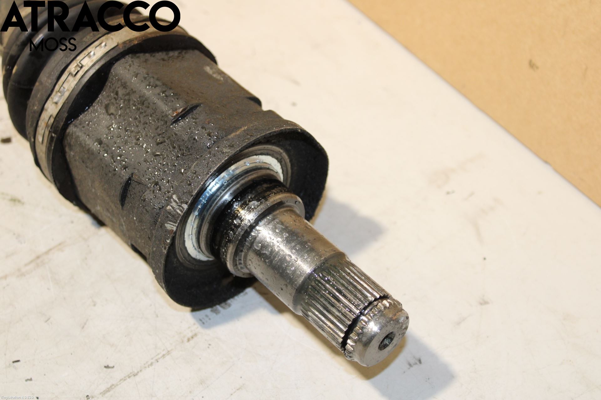 Toyota HILUX 16- Drivaksel Foran Kompl Høyre